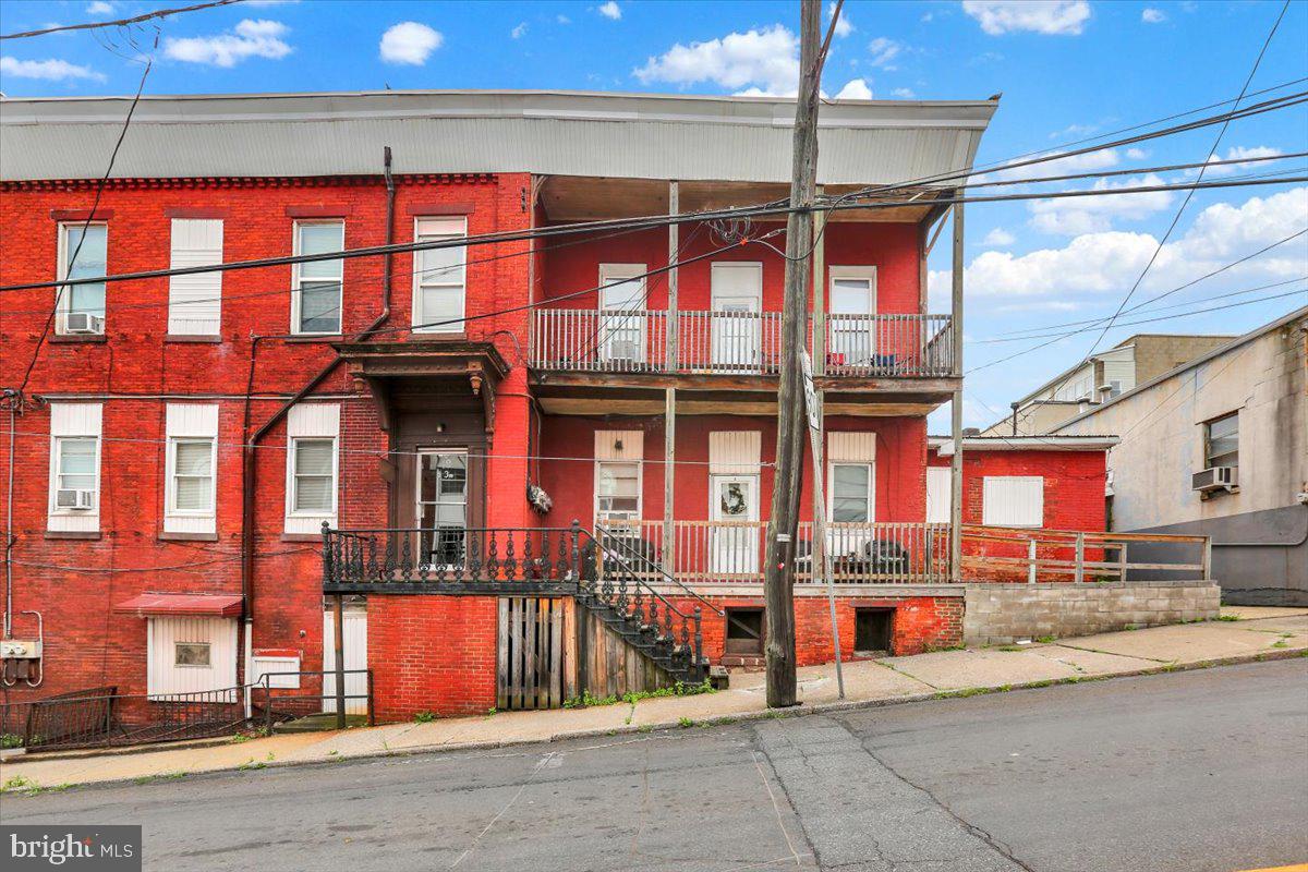 255 SUNBURY STREET