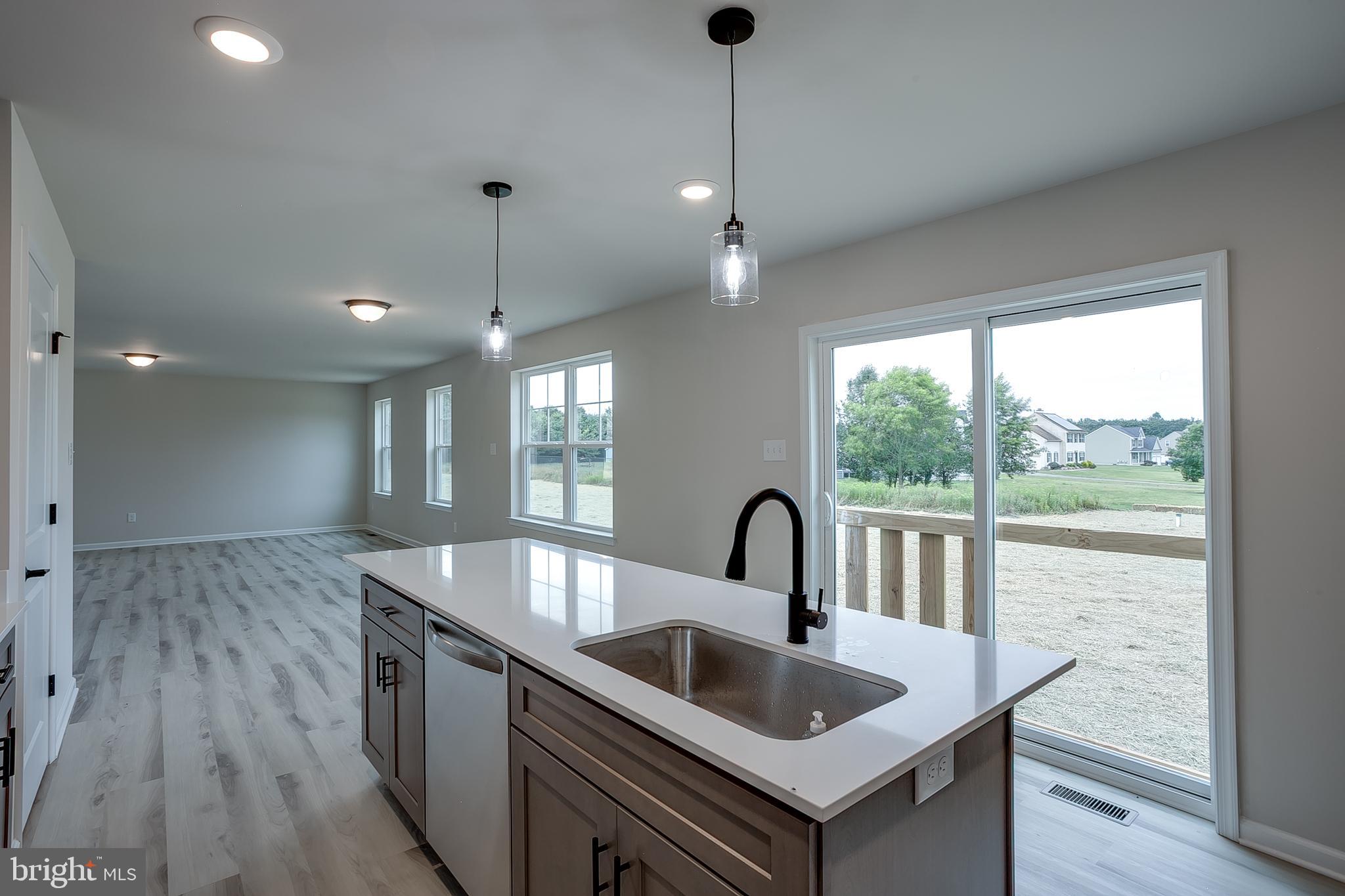 8 FIELDSTONE