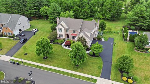 Photo of 51 Wordsworth Drive, IVYLAND, PA 18974 (MLS # PABU2124740)