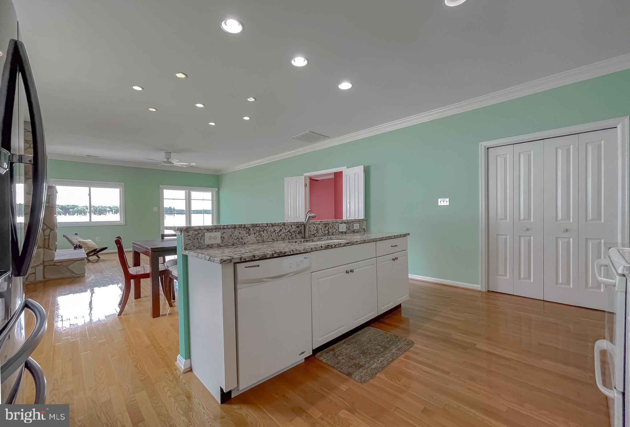 ST GEORGE PIER - Residential