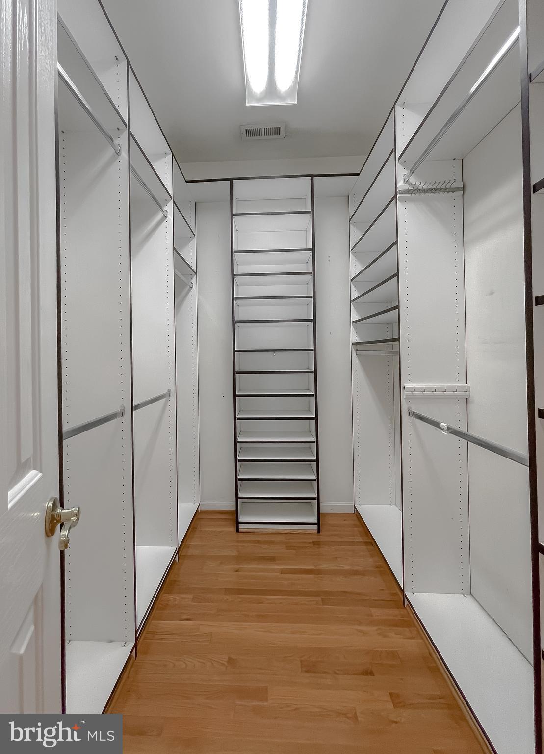 ST GEORGE PIER - Residential