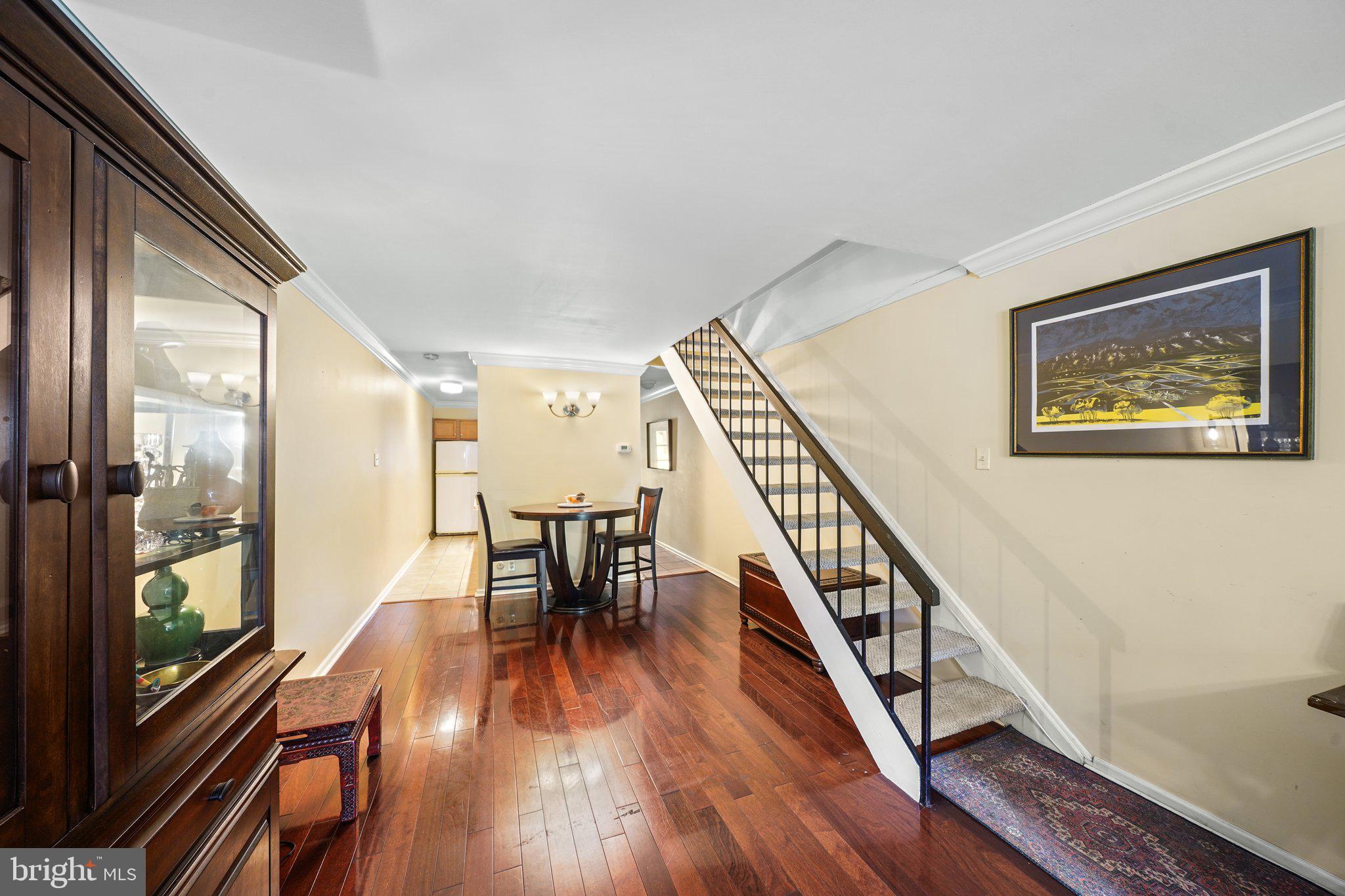 SUMMIT HOUSE - Residential