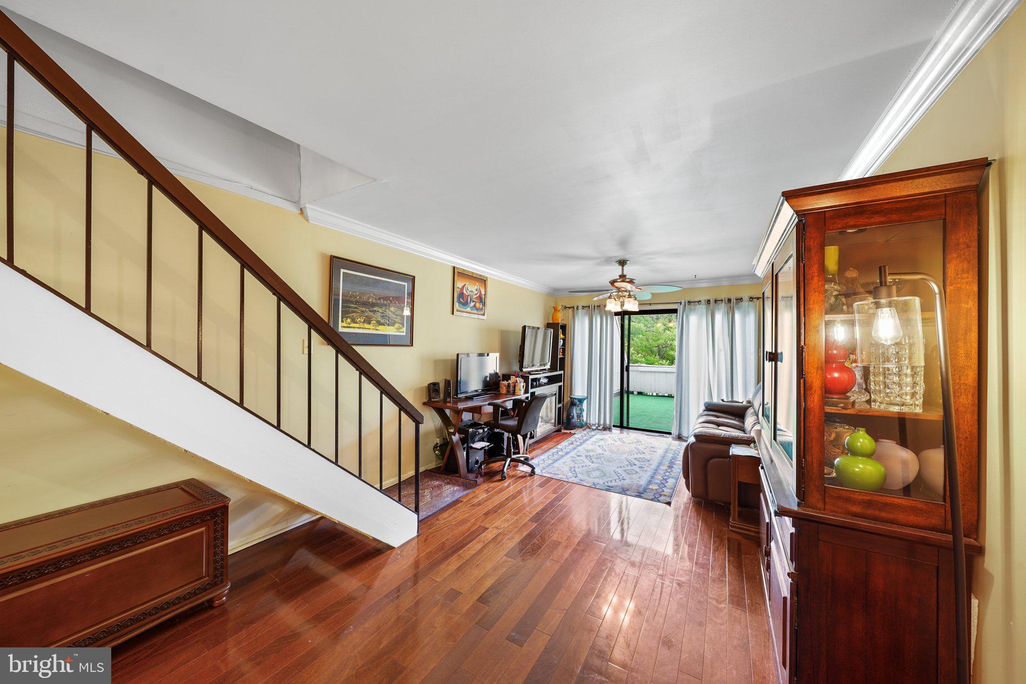 674 SUMMIT HOUSE 674