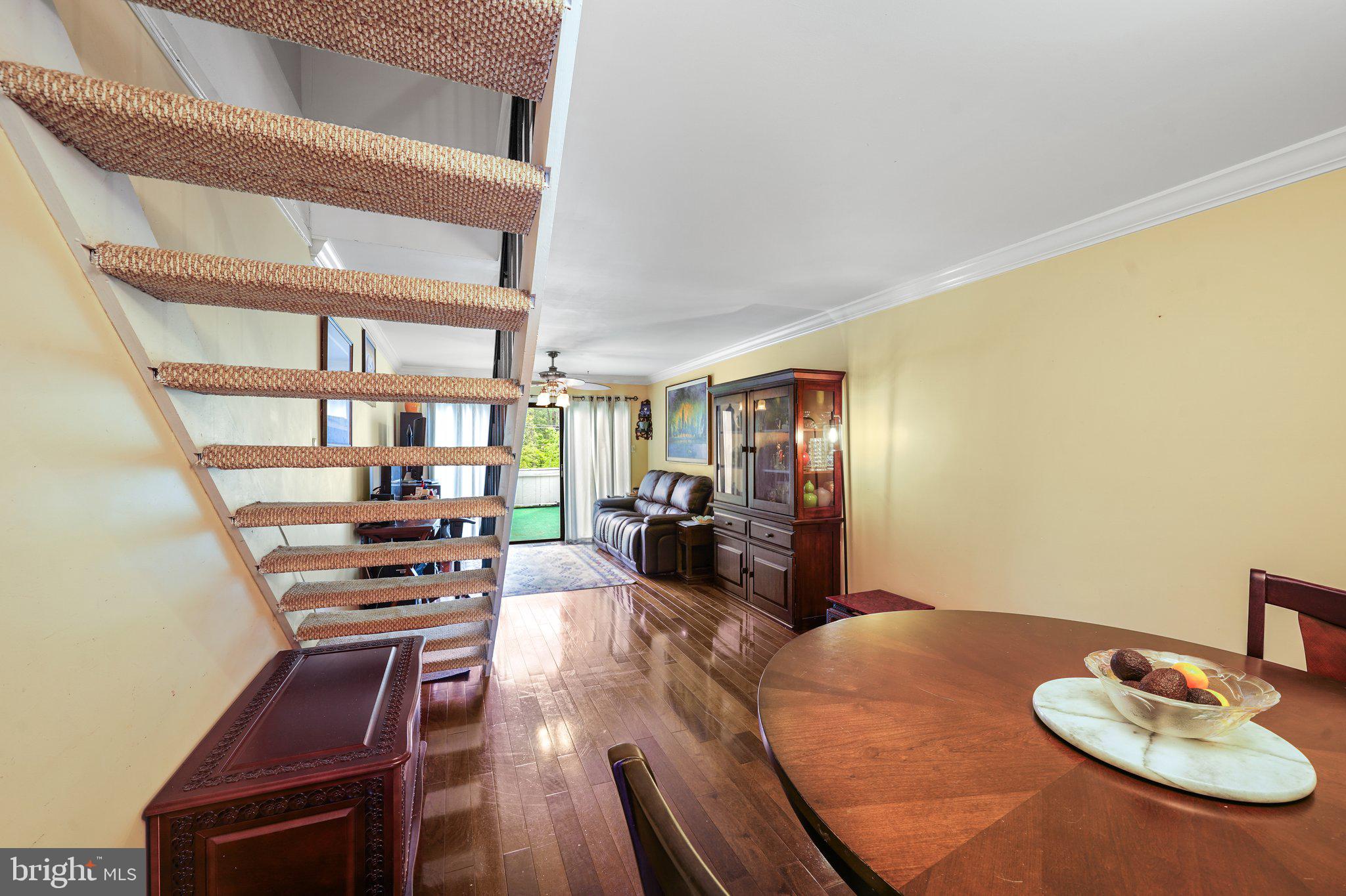 674 SUMMIT HOUSE 674
