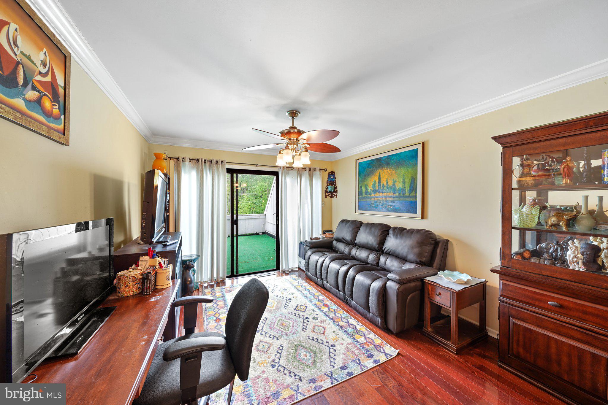 SUMMIT HOUSE - Residential