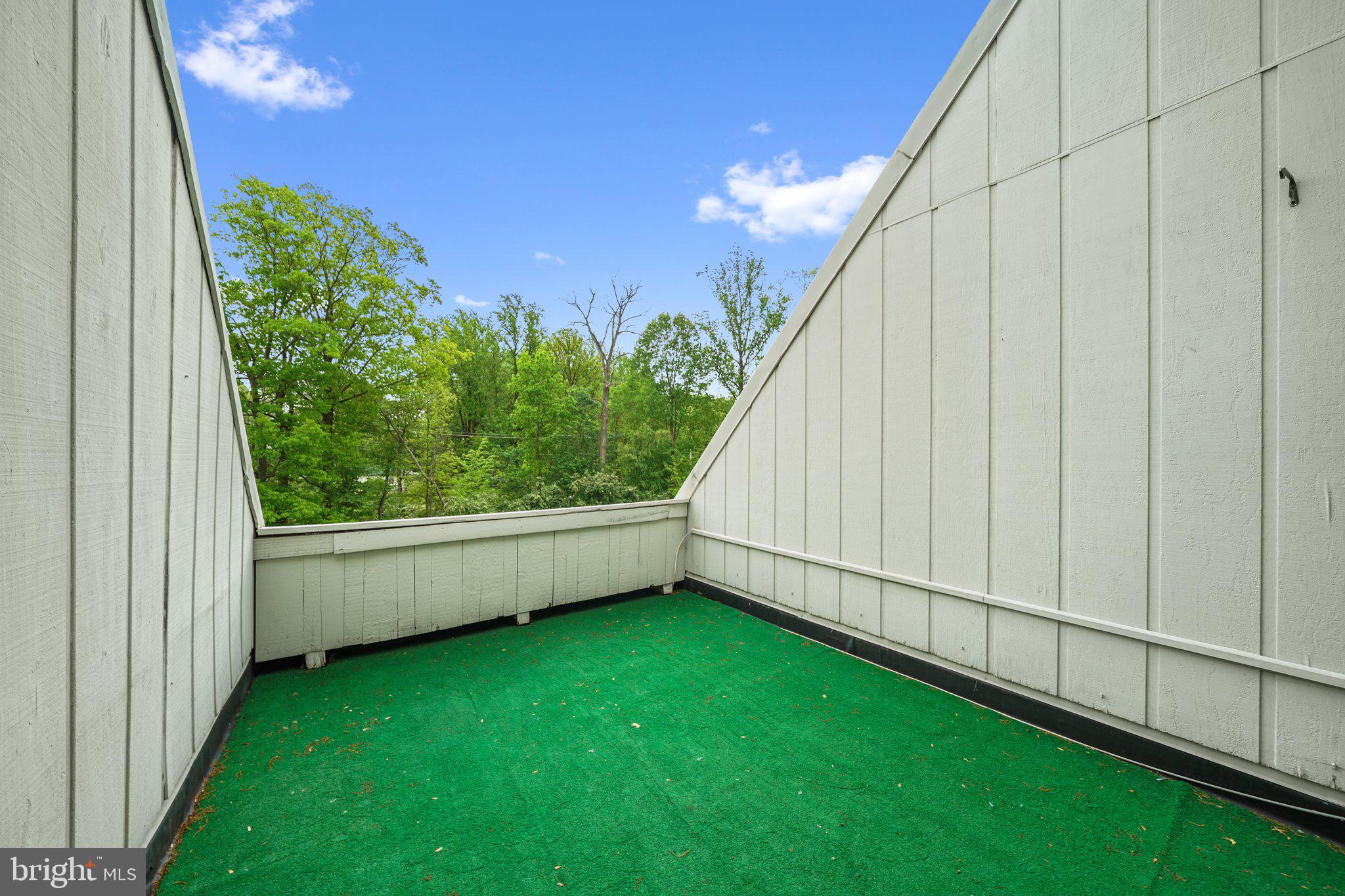 SUMMIT HOUSE - Residential