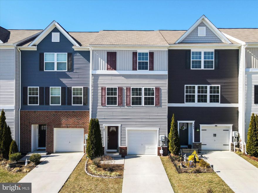 This spacious and well-maintained townhome at 181 Magellan Dr, Martinsburg, WV offers modern living in a convenient location. Featuring 3 bedrooms, 2.5 bathrooms, and over 2,300 square feet of finished space, this home provides plenty of room for comfortable living. The open-concept main level boasts a bright and airy living room, a well-appointed kitchen with ample cabinetry and counter space, and a dining area perfect for gatherings. Upstairs, the primary suite includes a walk-in closet and an en-suite bathroom with double sinks . Two additional bedrooms, a full bath, and a laundry area complete the upper level. The lower level offers a finished space that can serve as a family room, home office, or recreation area, with additional storage. Conveniently located near major commuter routes, shopping, and dining, this home combines modern amenities with easy accessibility. Schedule your showing today!
