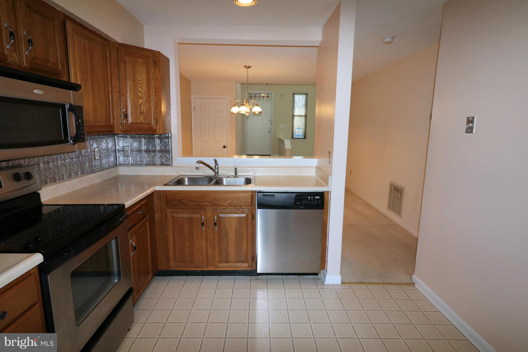 WOODS LANDING - Residential Lease