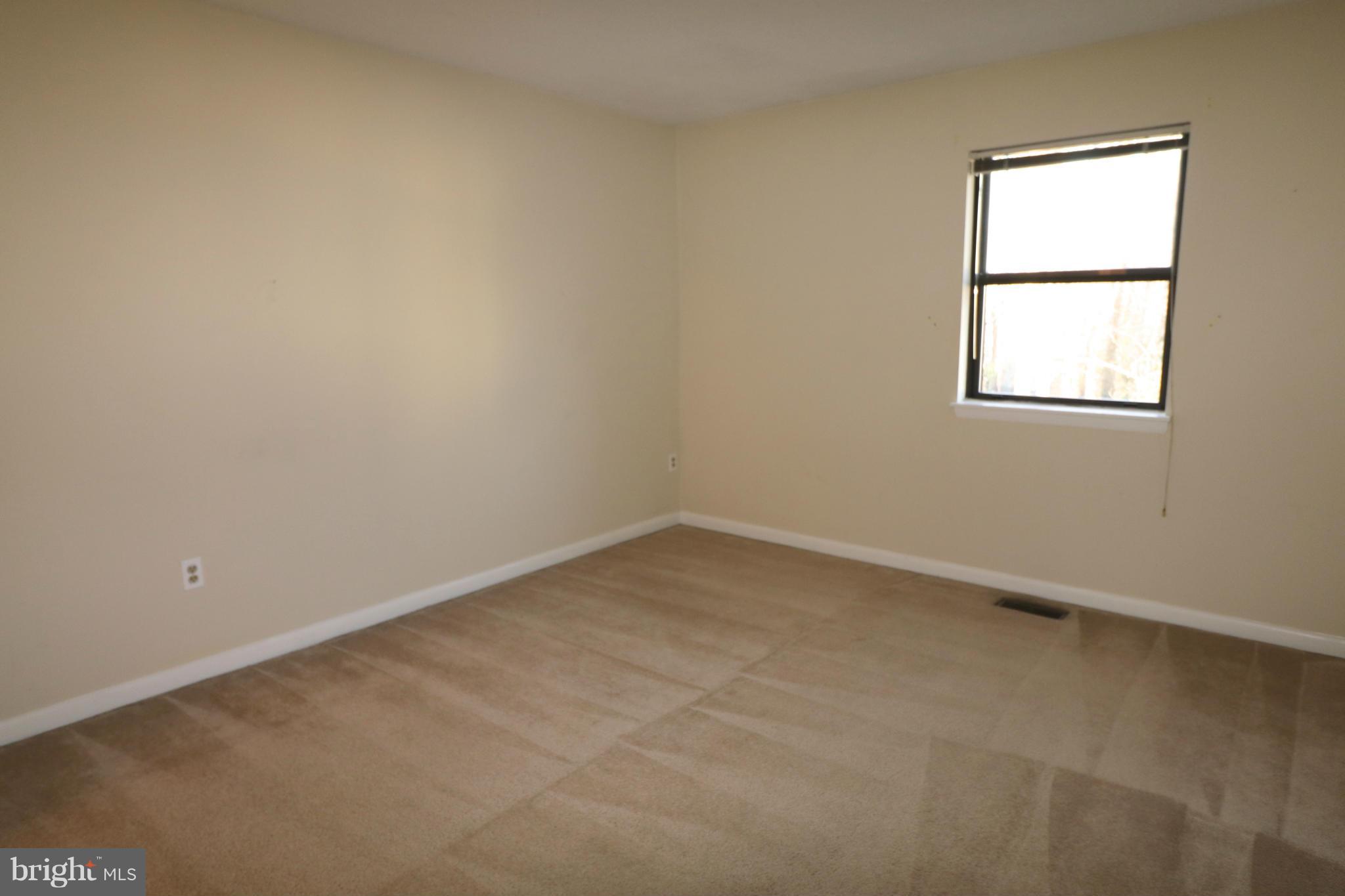 WOODS LANDING - Residential Lease