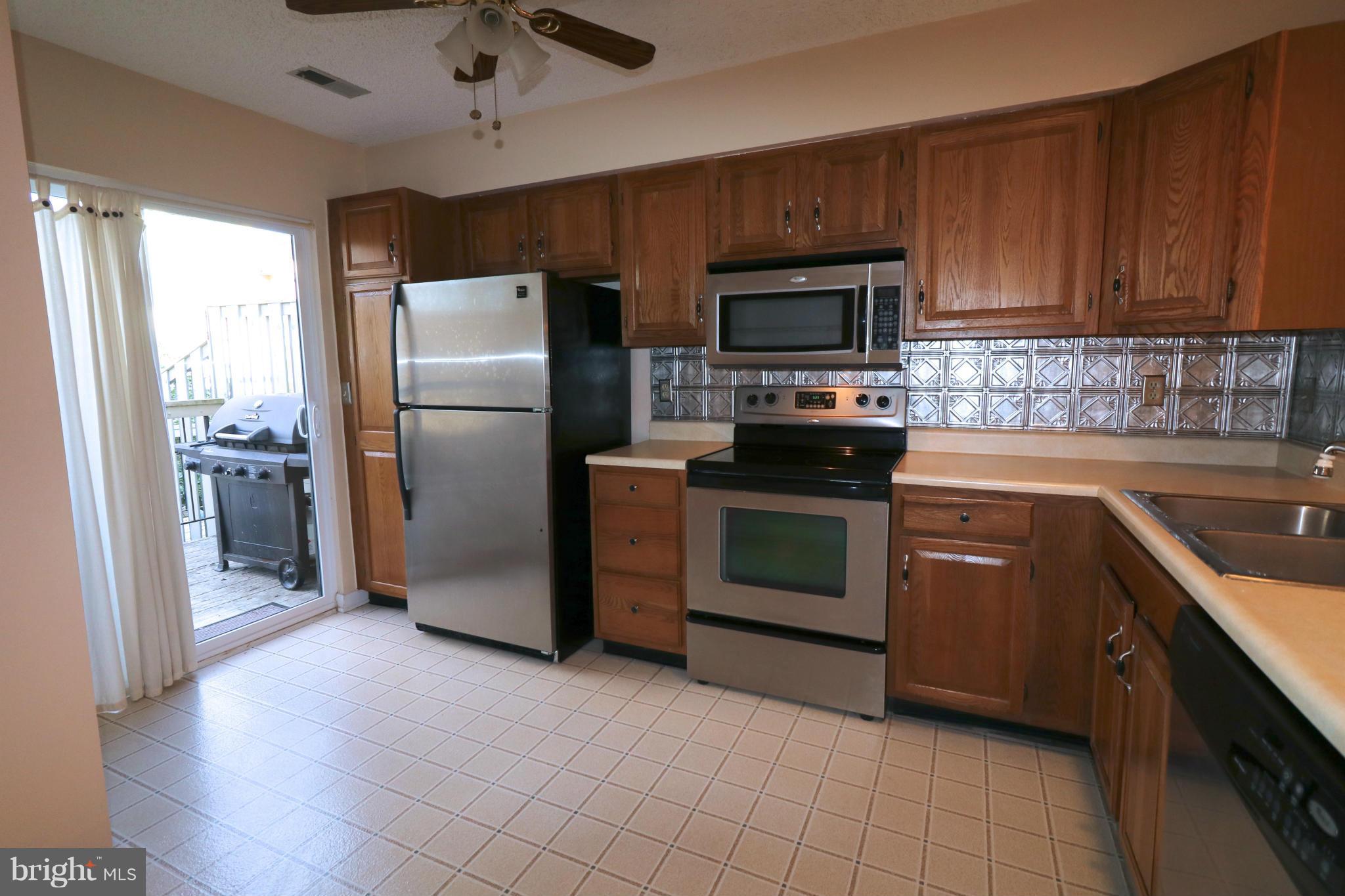 WOODS LANDING - Residential Lease