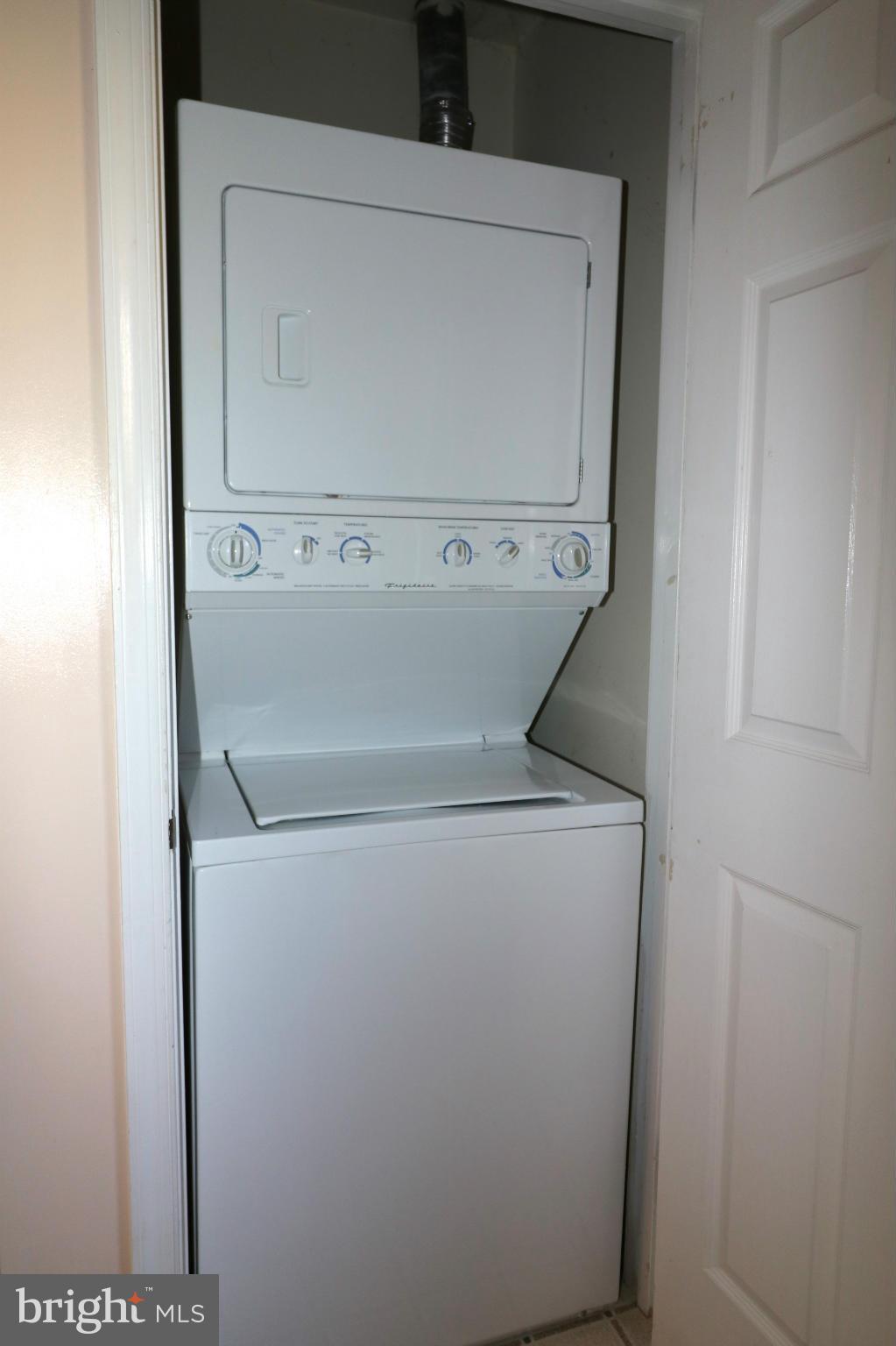 WOODS LANDING - Residential Lease