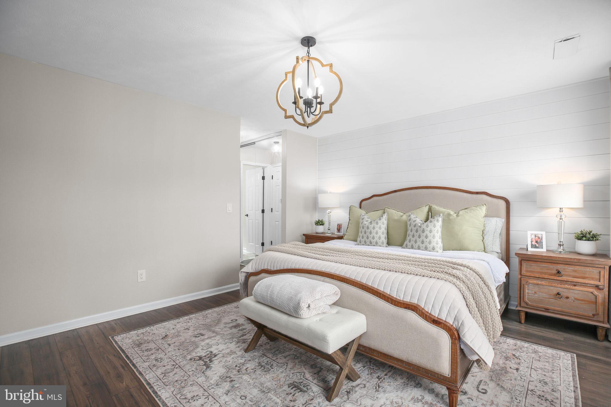 ROYAL OAKS - Residential