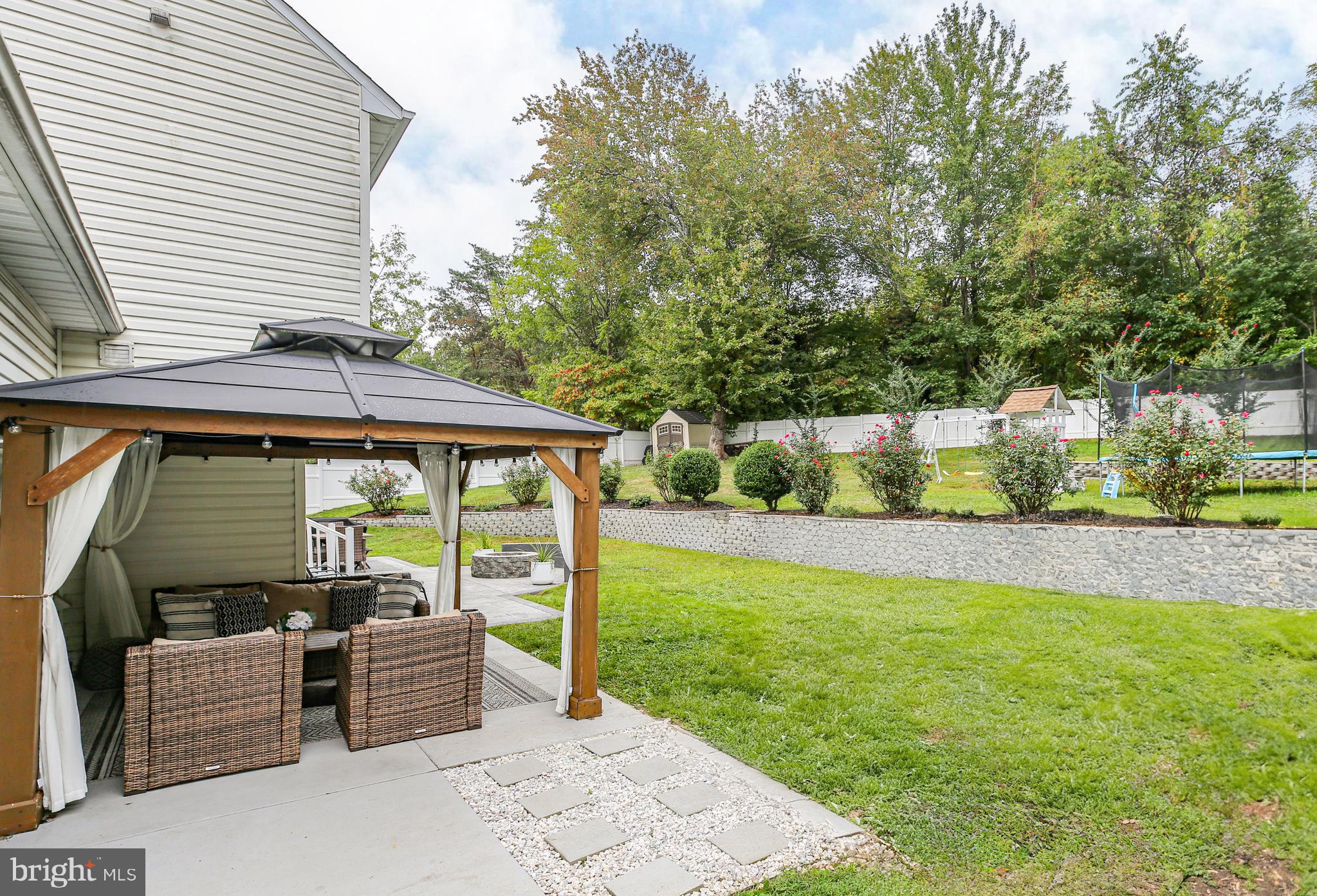 ROYAL OAKS - Residential