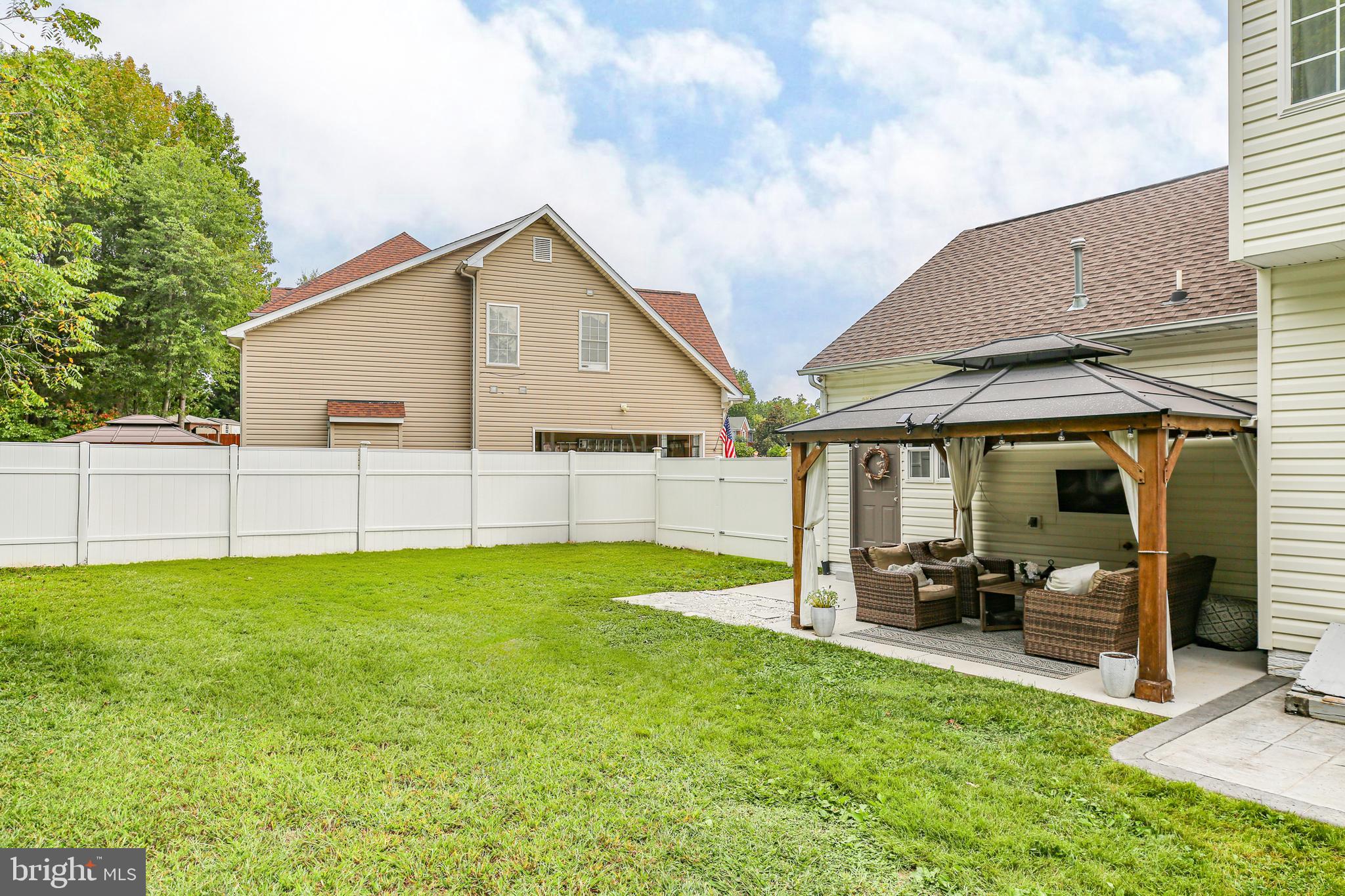 ROYAL OAKS - Residential