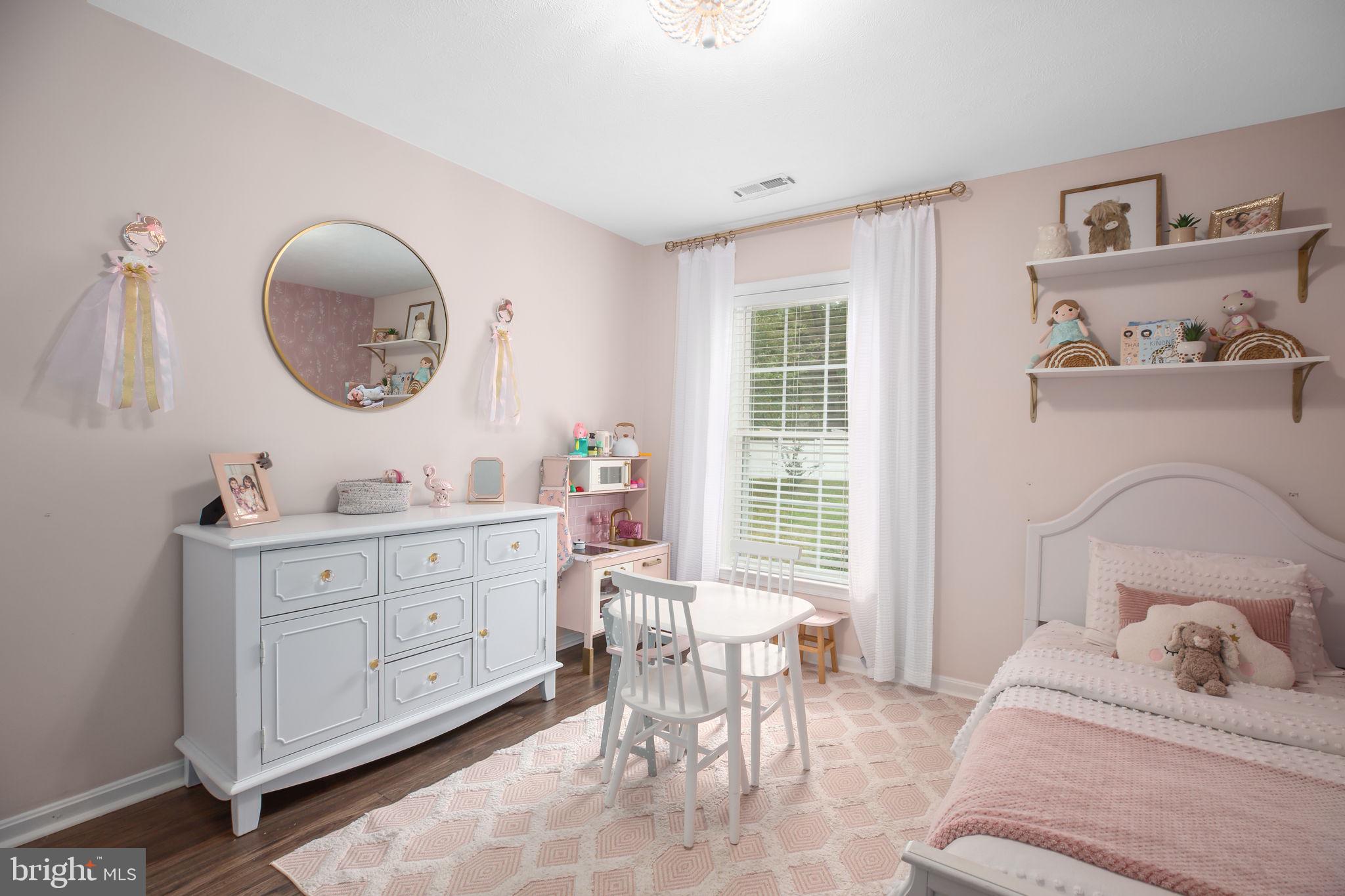 ROYAL OAKS - Residential