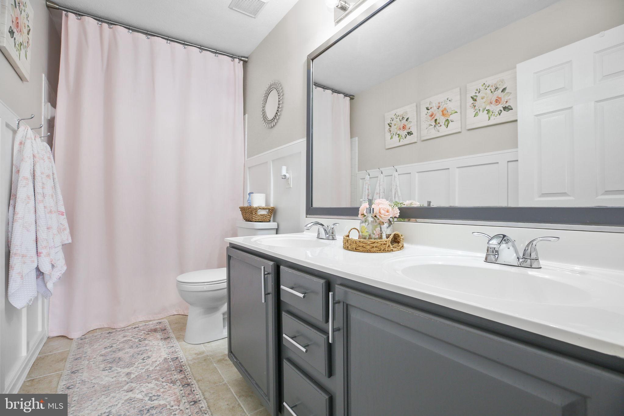 ROYAL OAKS - Residential