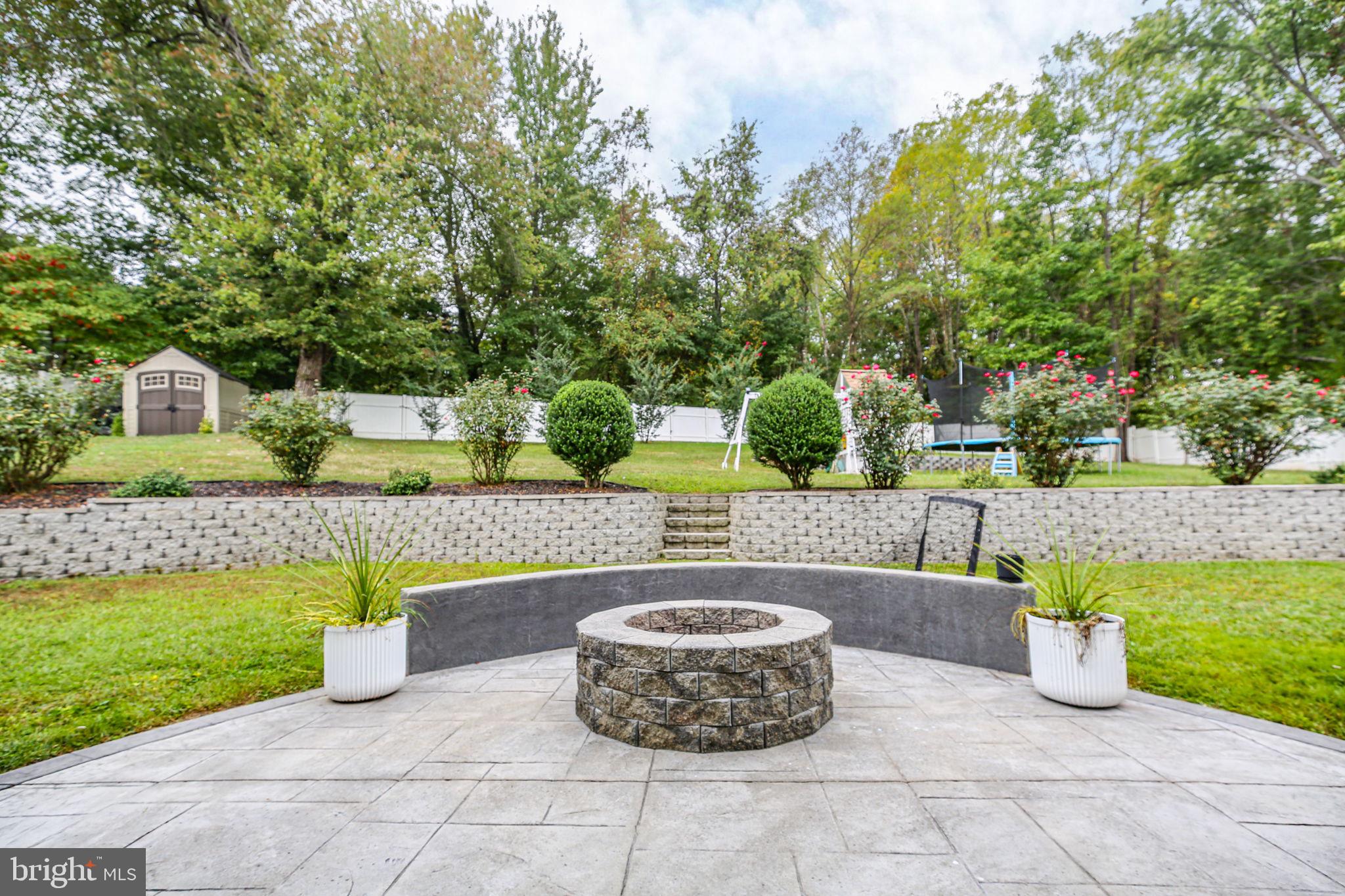 ROYAL OAKS - Residential