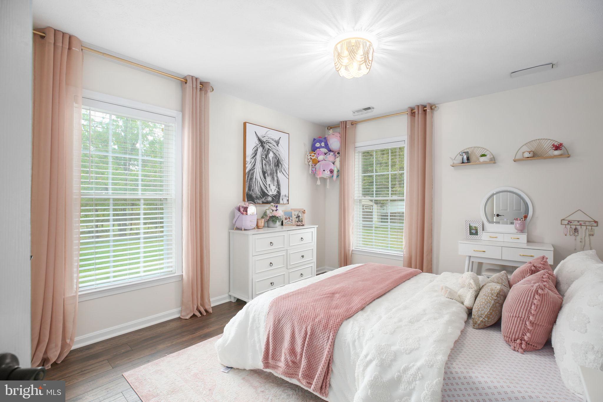 ROYAL OAKS - Residential