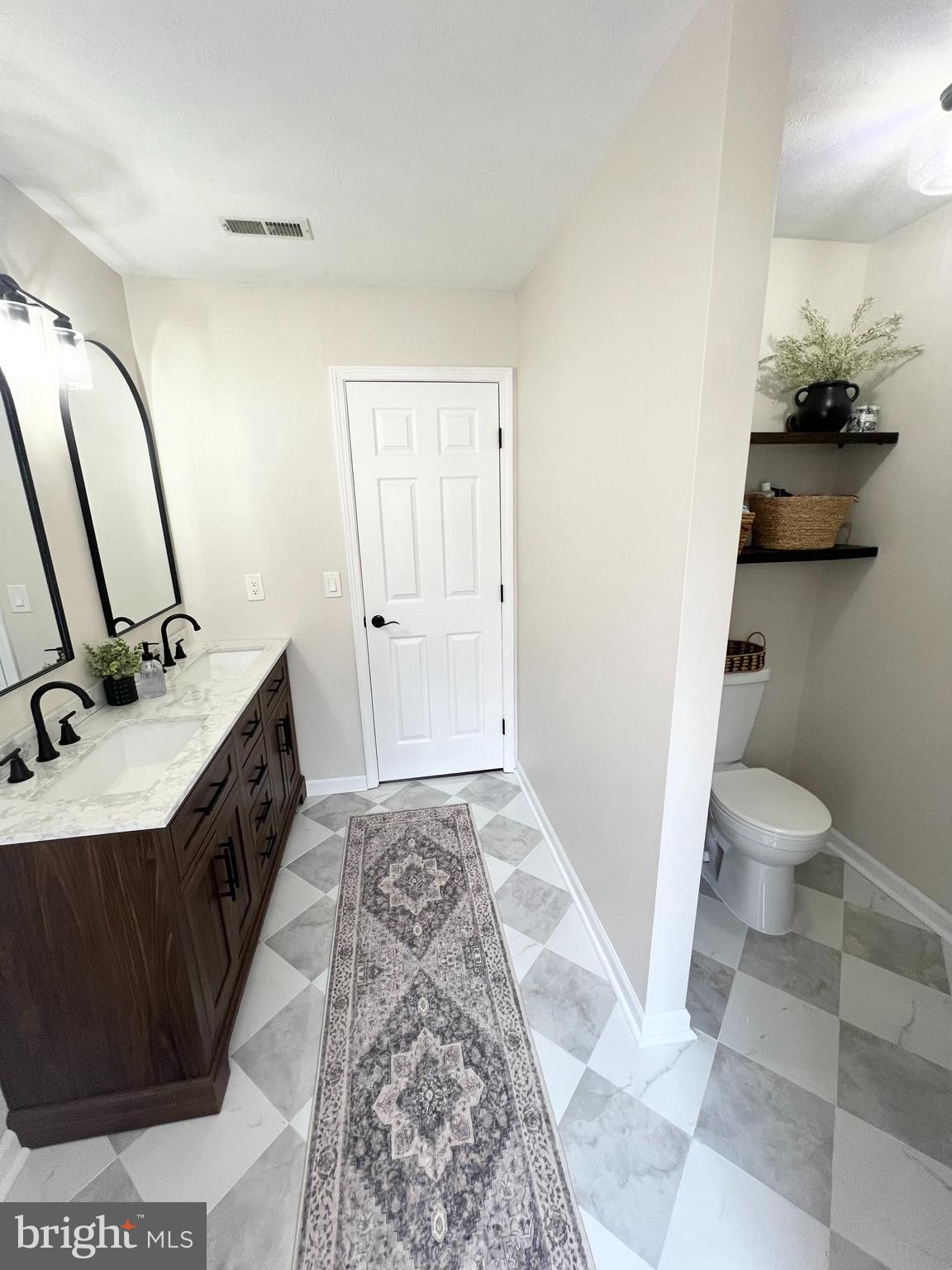 ROYAL OAKS - Residential