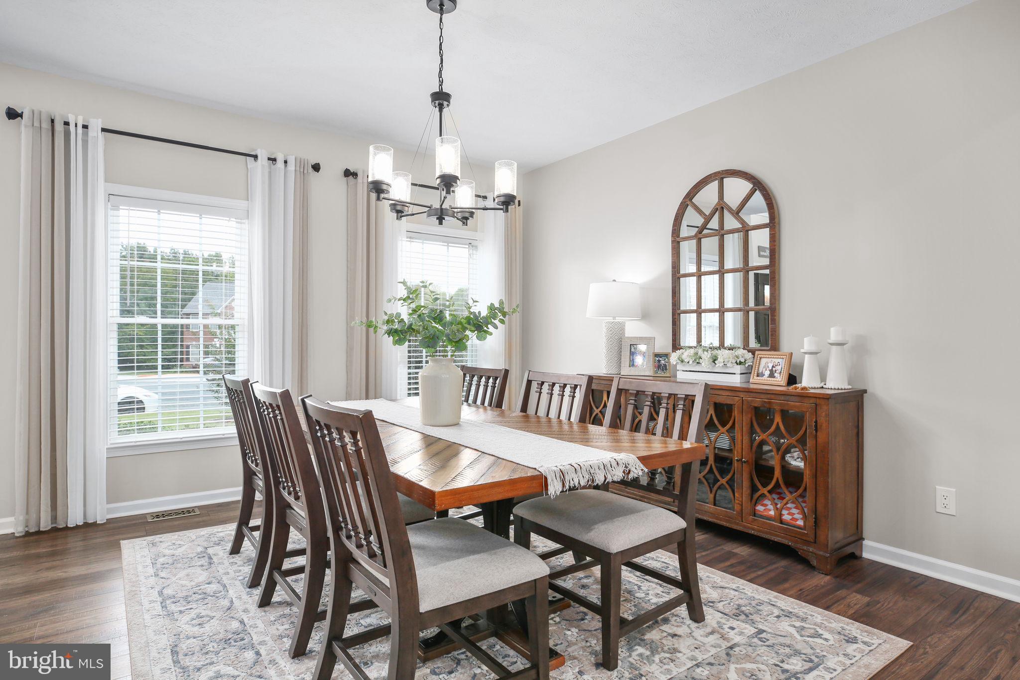 ROYAL OAKS - Residential