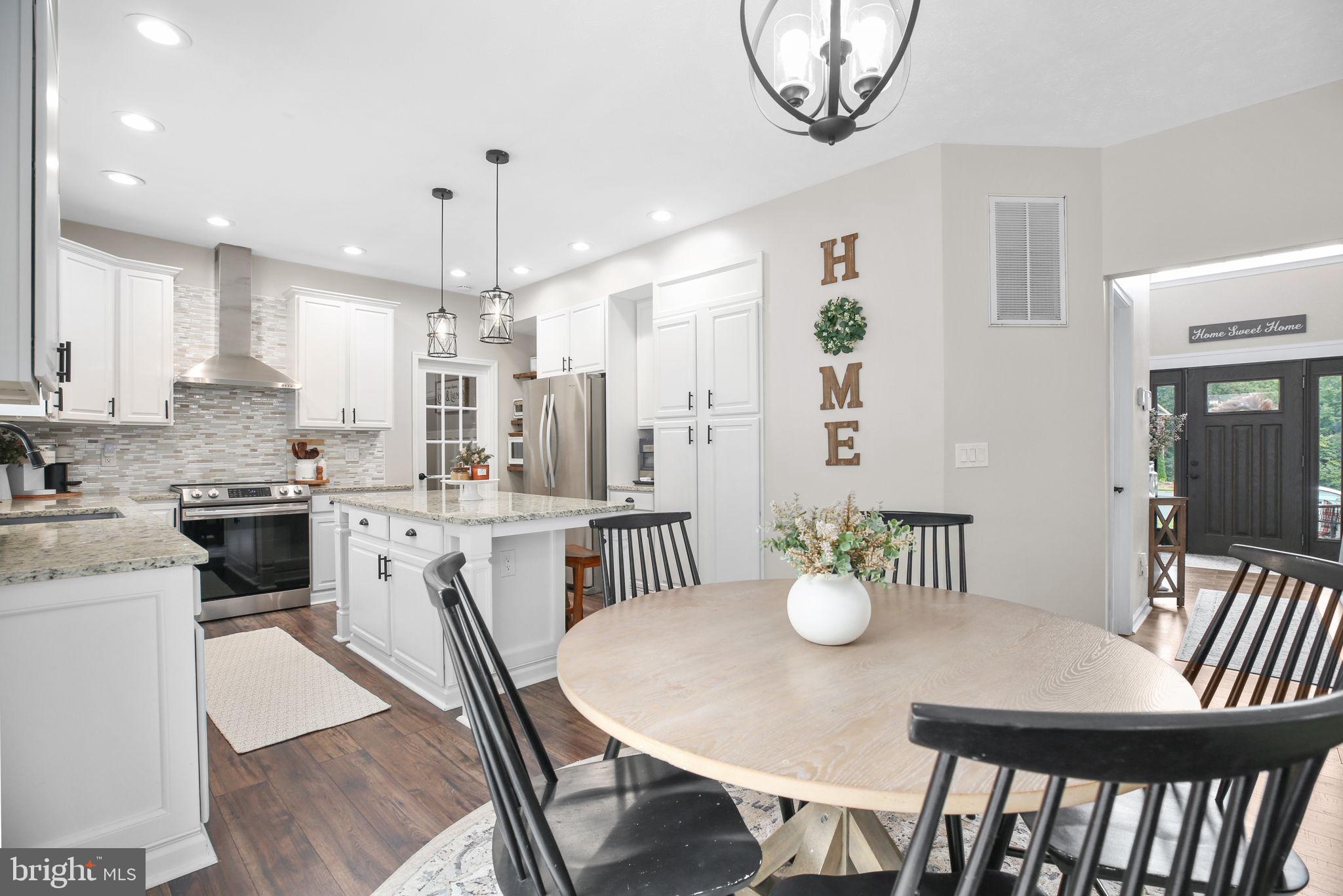 ROYAL OAKS - Residential