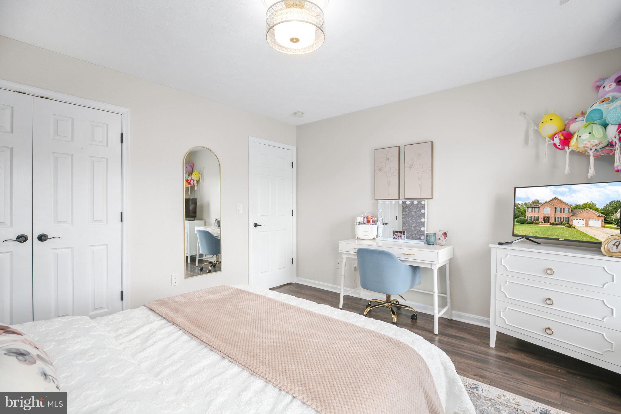 ROYAL OAKS - Residential