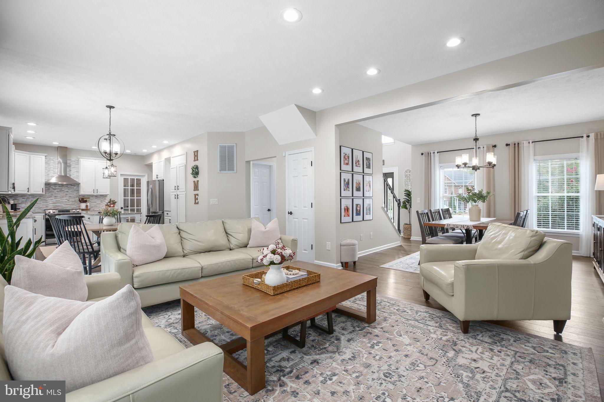 ROYAL OAKS - Residential