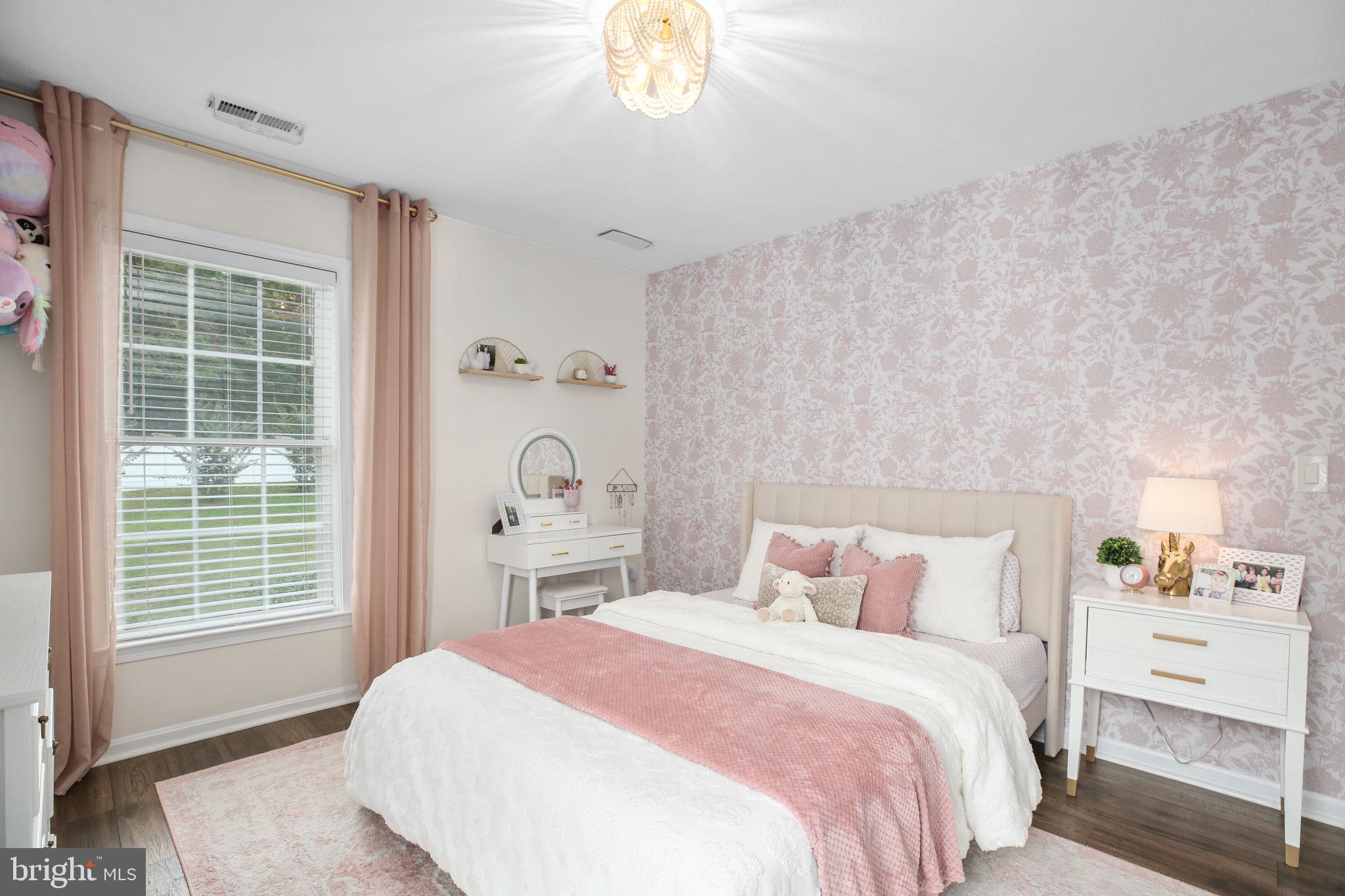 ROYAL OAKS - Residential