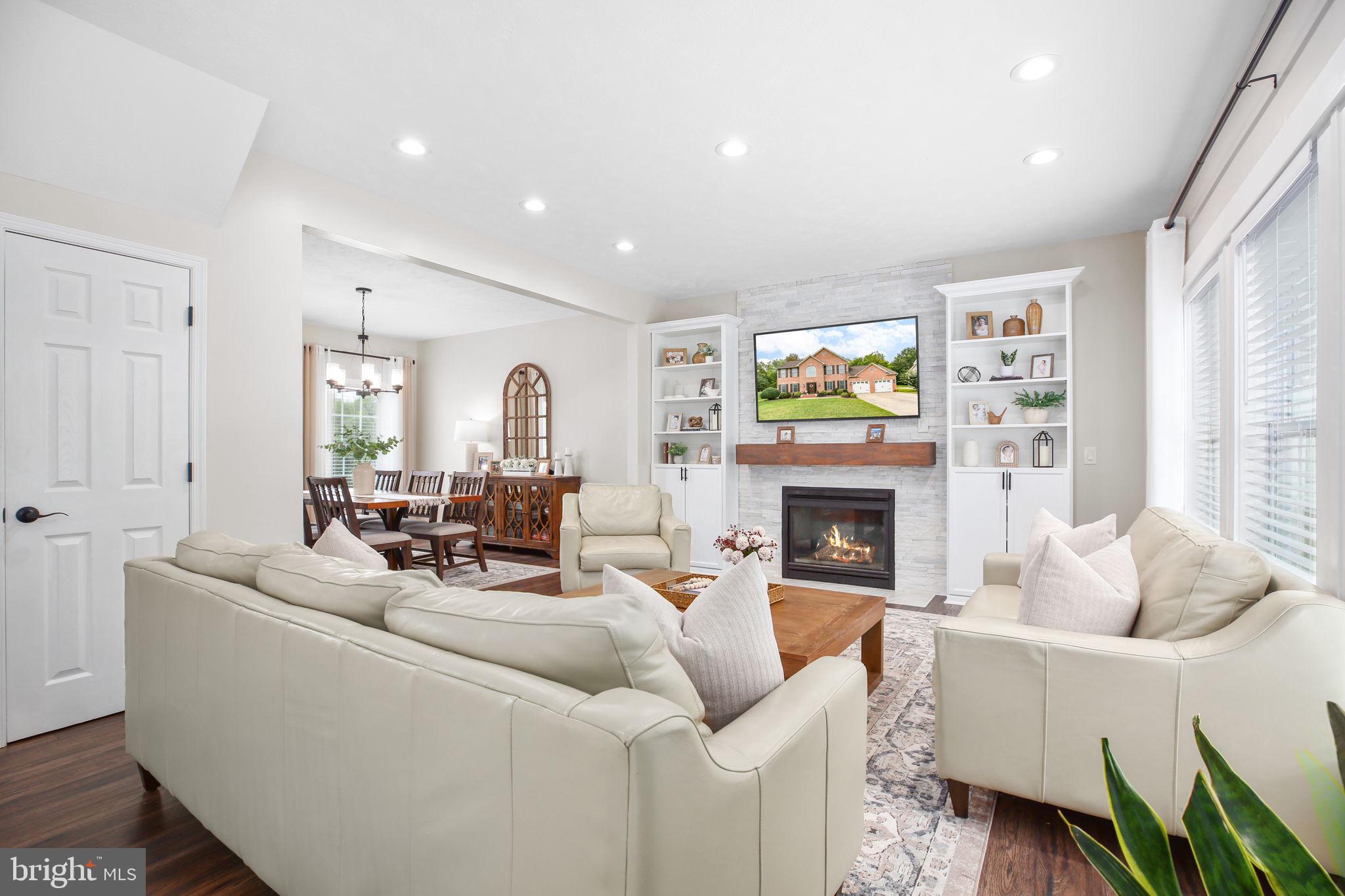 ROYAL OAKS - Residential