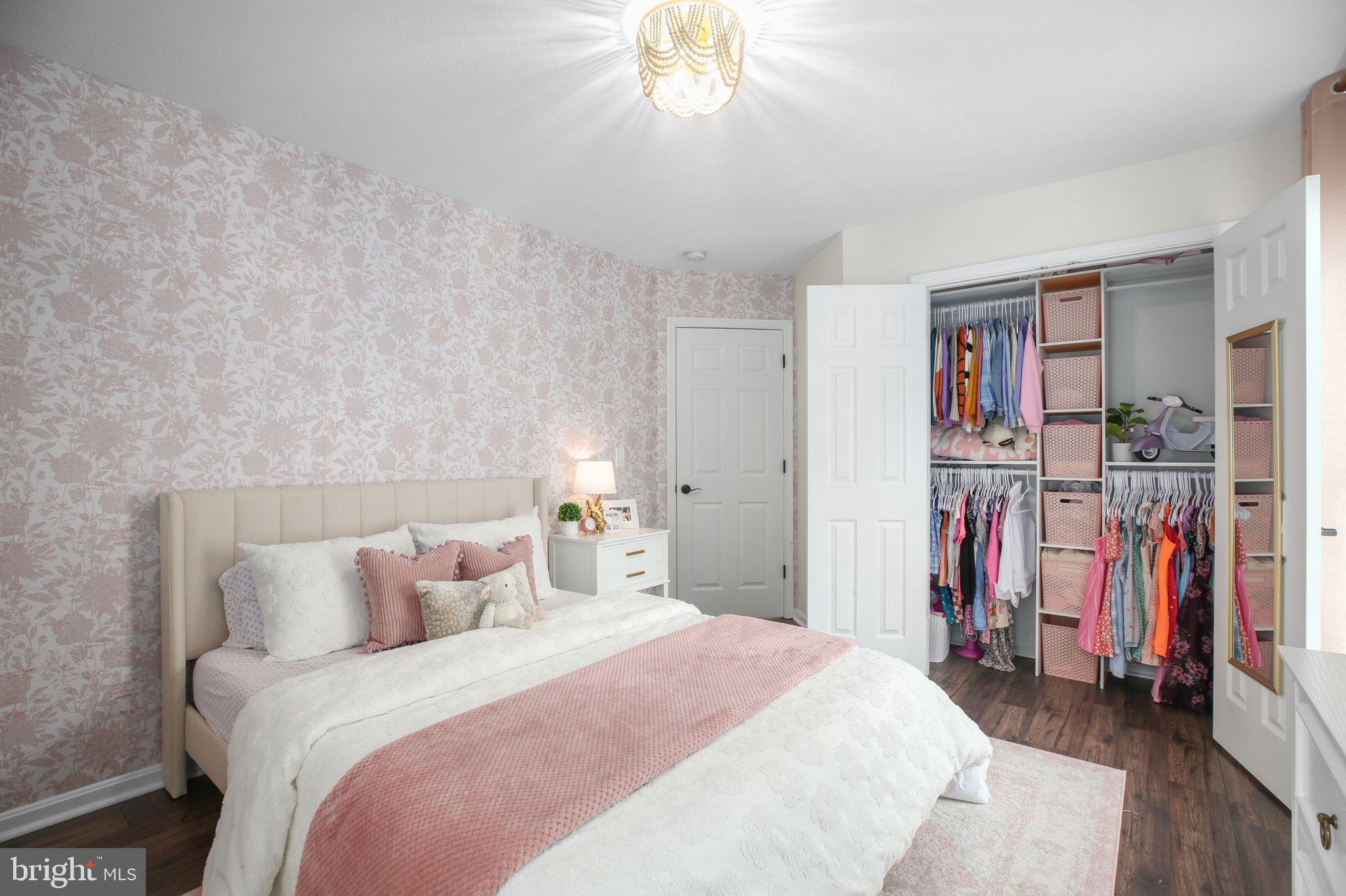 ROYAL OAKS - Residential