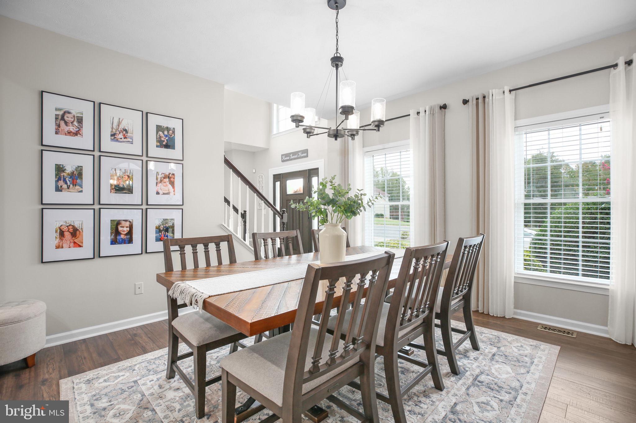 ROYAL OAKS - Residential