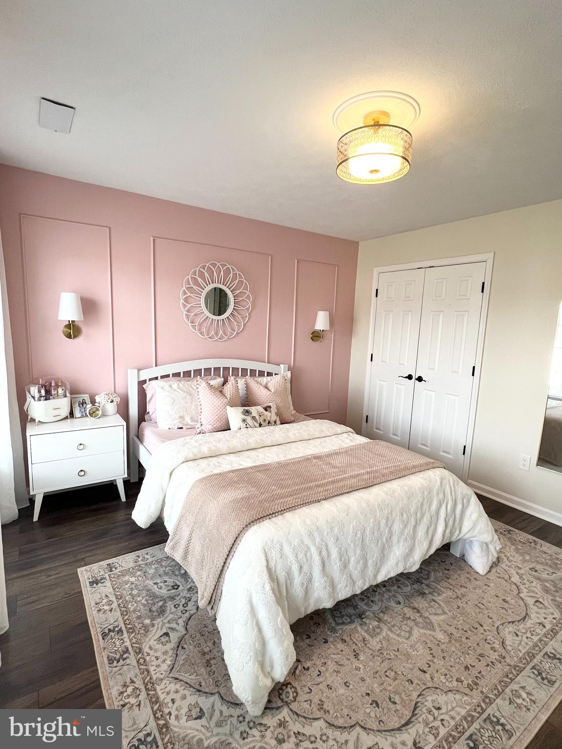 ROYAL OAKS - Residential