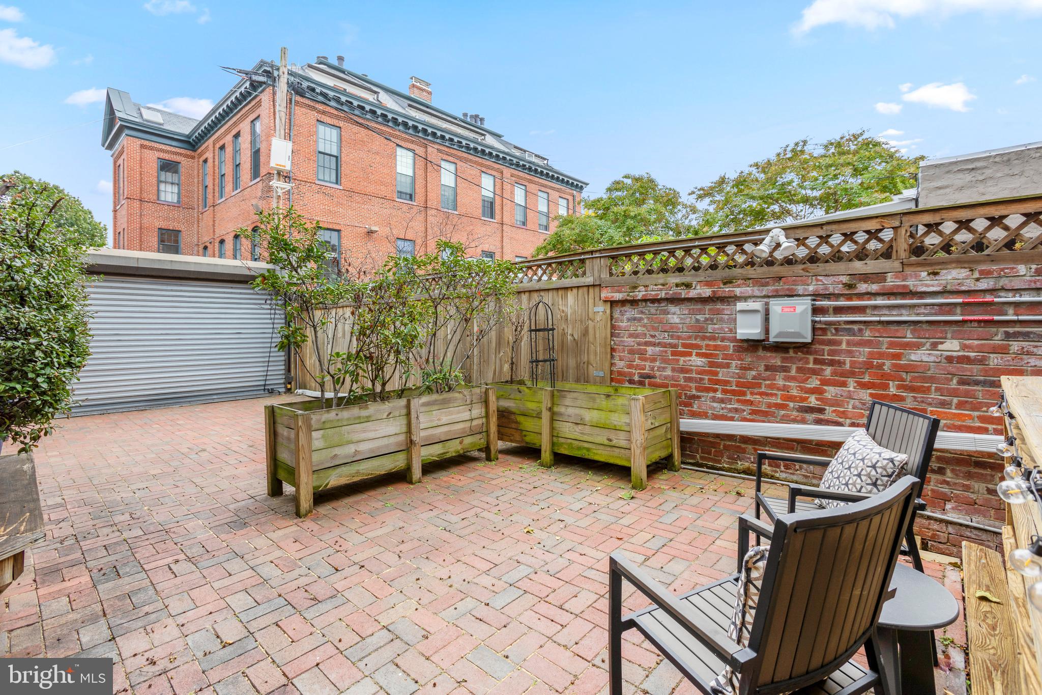 CAPITOL HILL - Residential