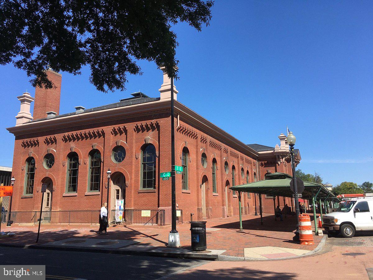 CAPITOL HILL - Residential