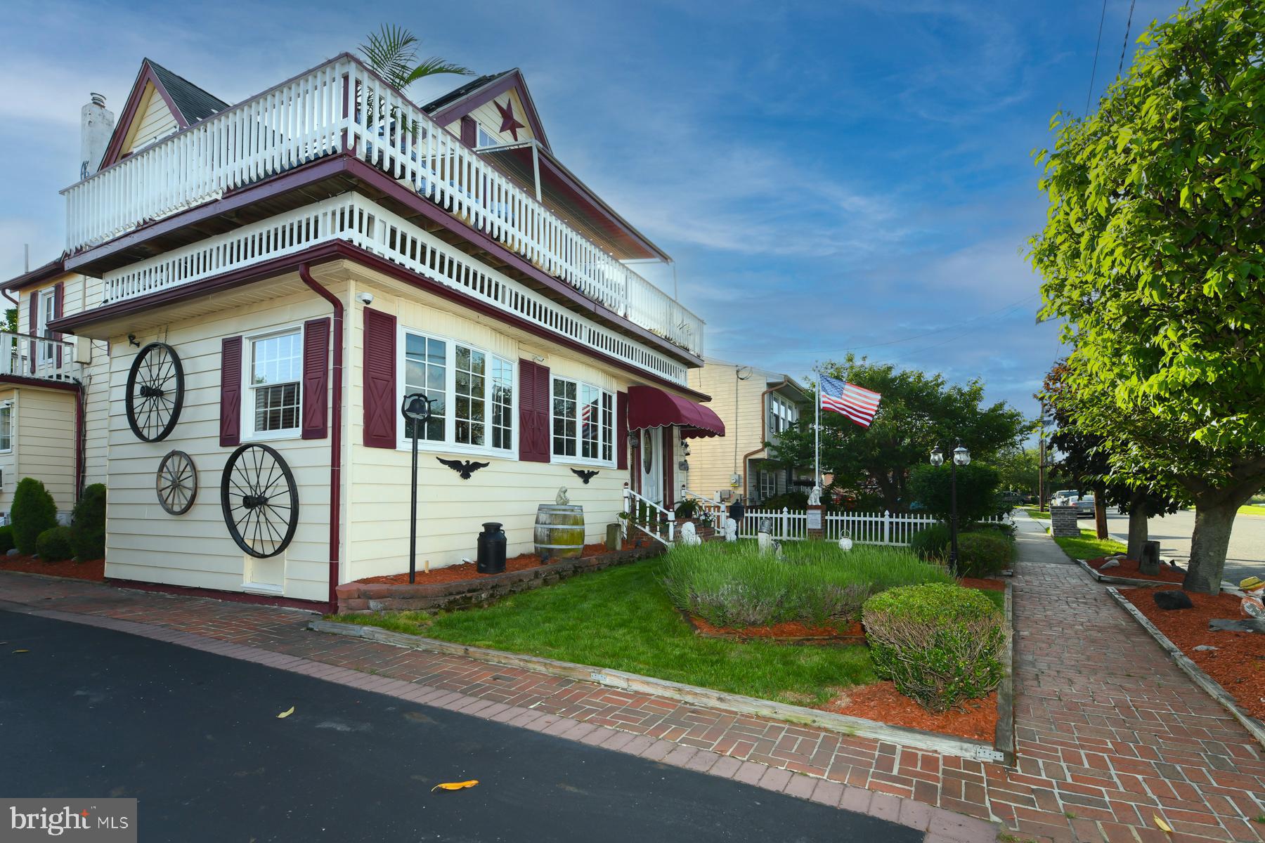 512 RIVER DRIVE