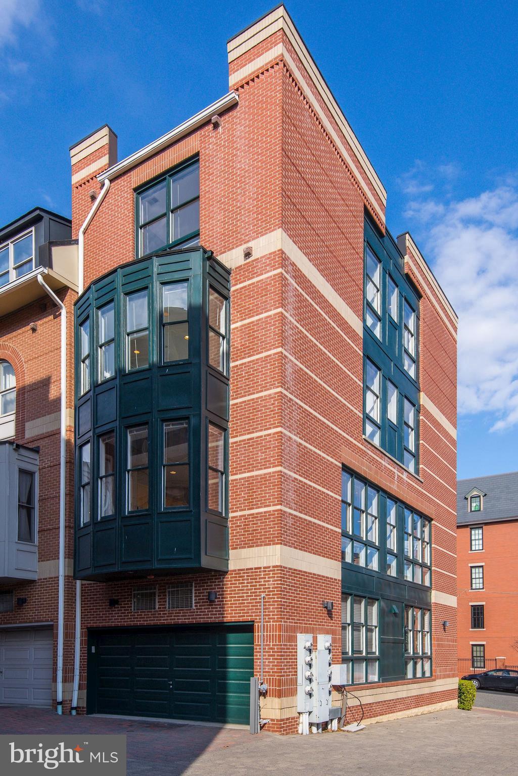 1662 N QUINN STREET N