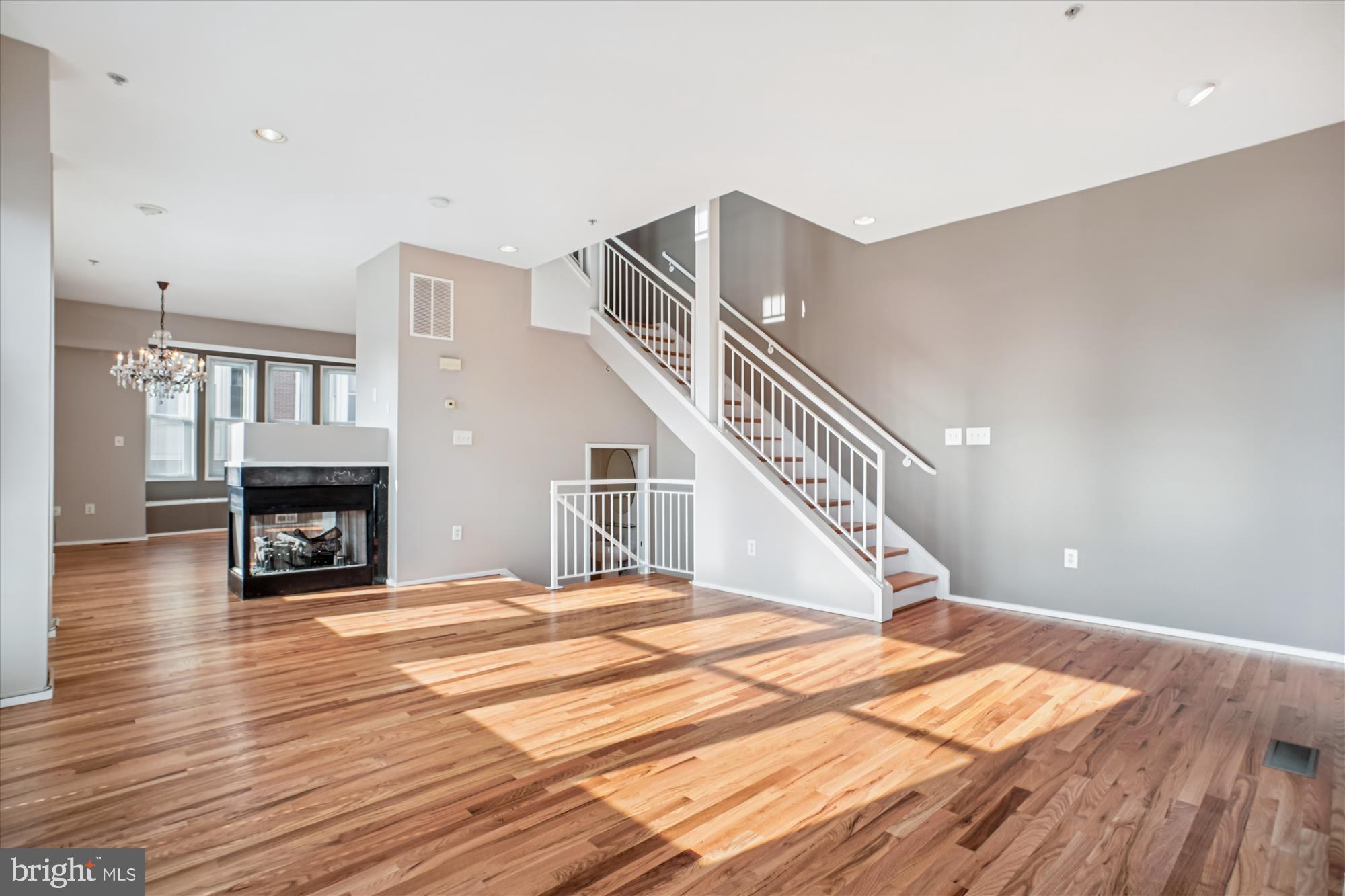 BROMPTONS - Residential