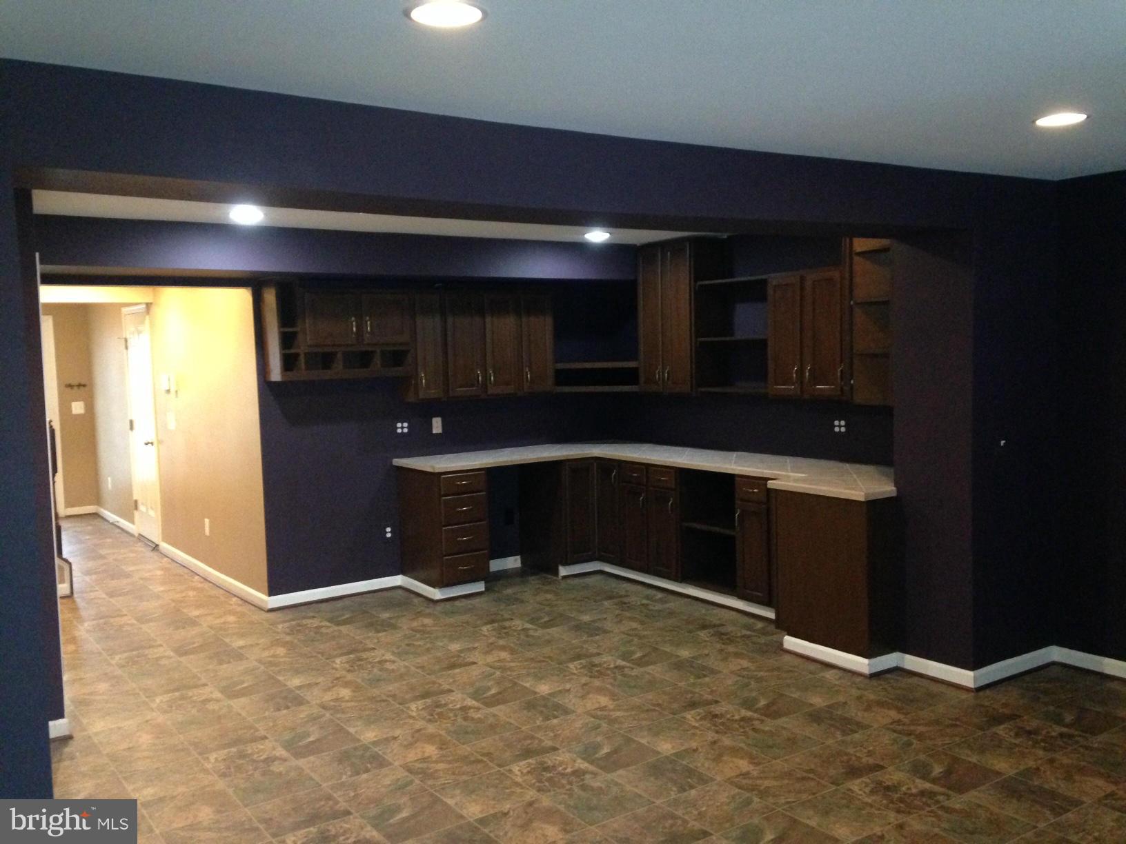 LAKELAND PLACE - Residential Lease