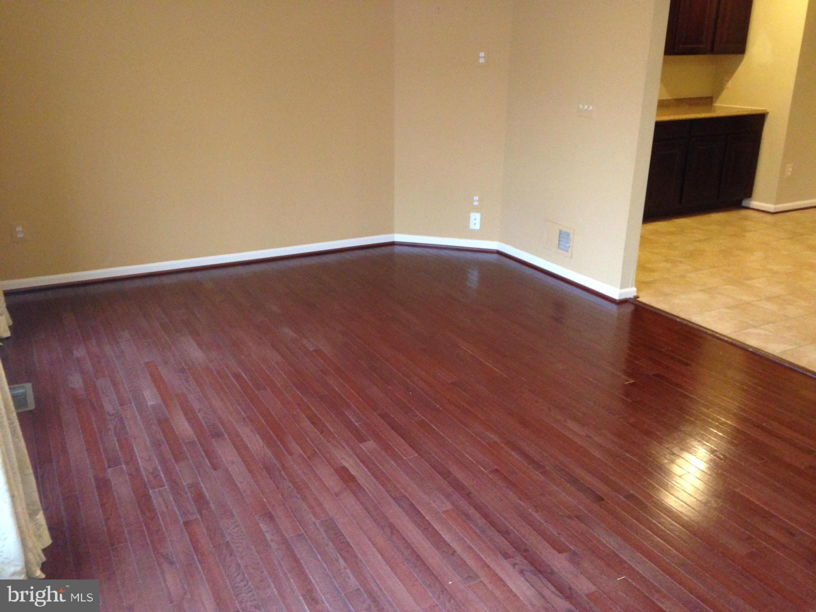 LAKELAND PLACE - Residential Lease