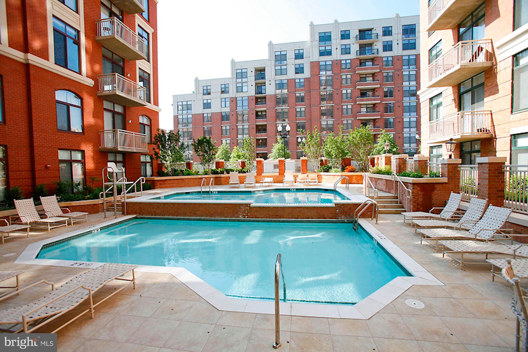 STATION SQUARE - Residential Lease