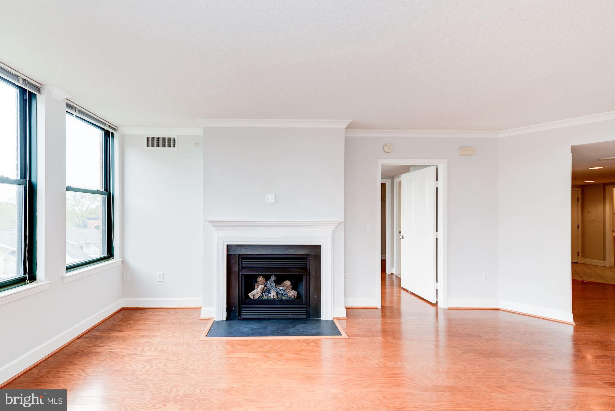 STATION SQUARE - Residential Lease