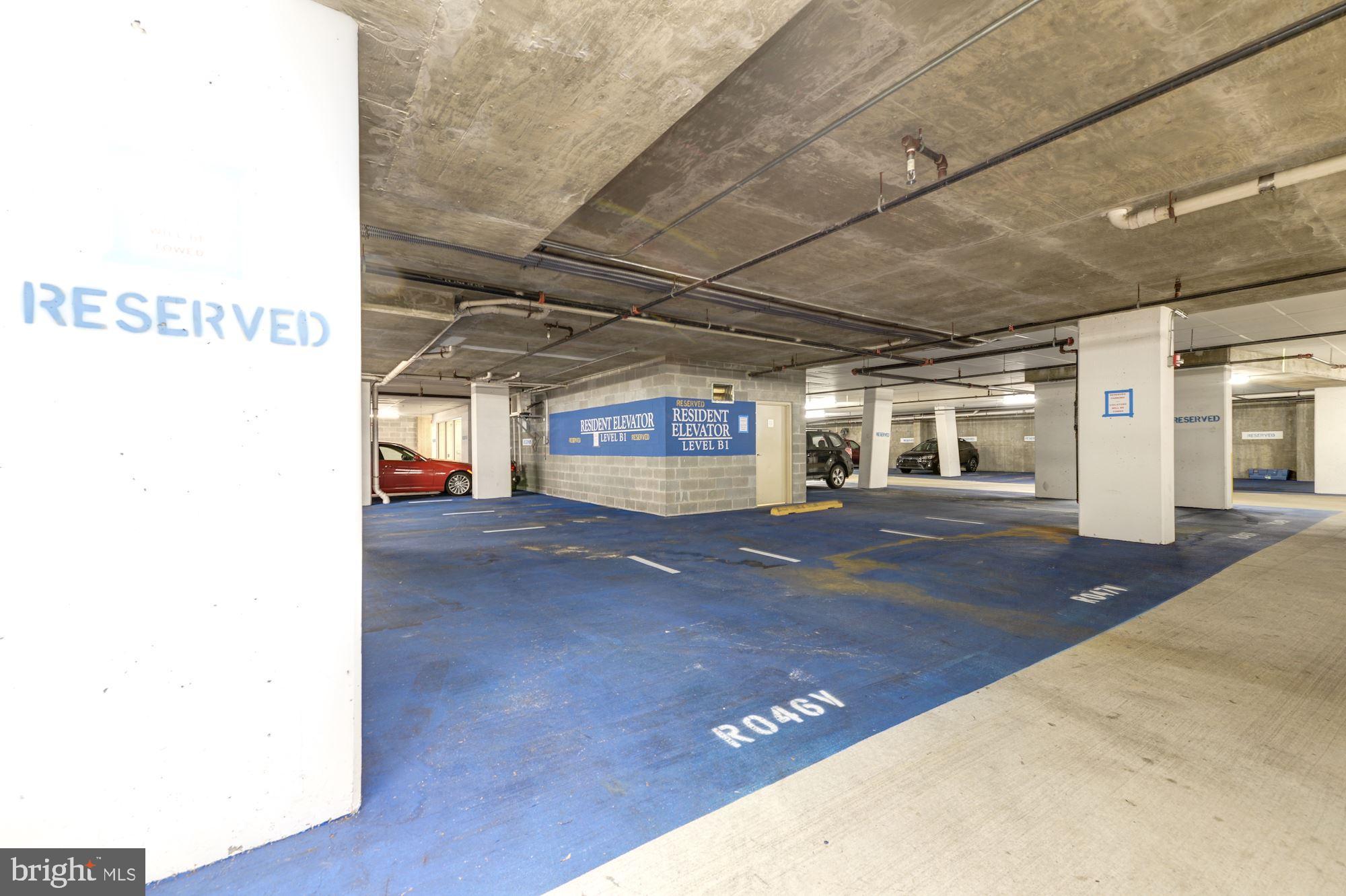 STATION SQUARE - Residential Lease