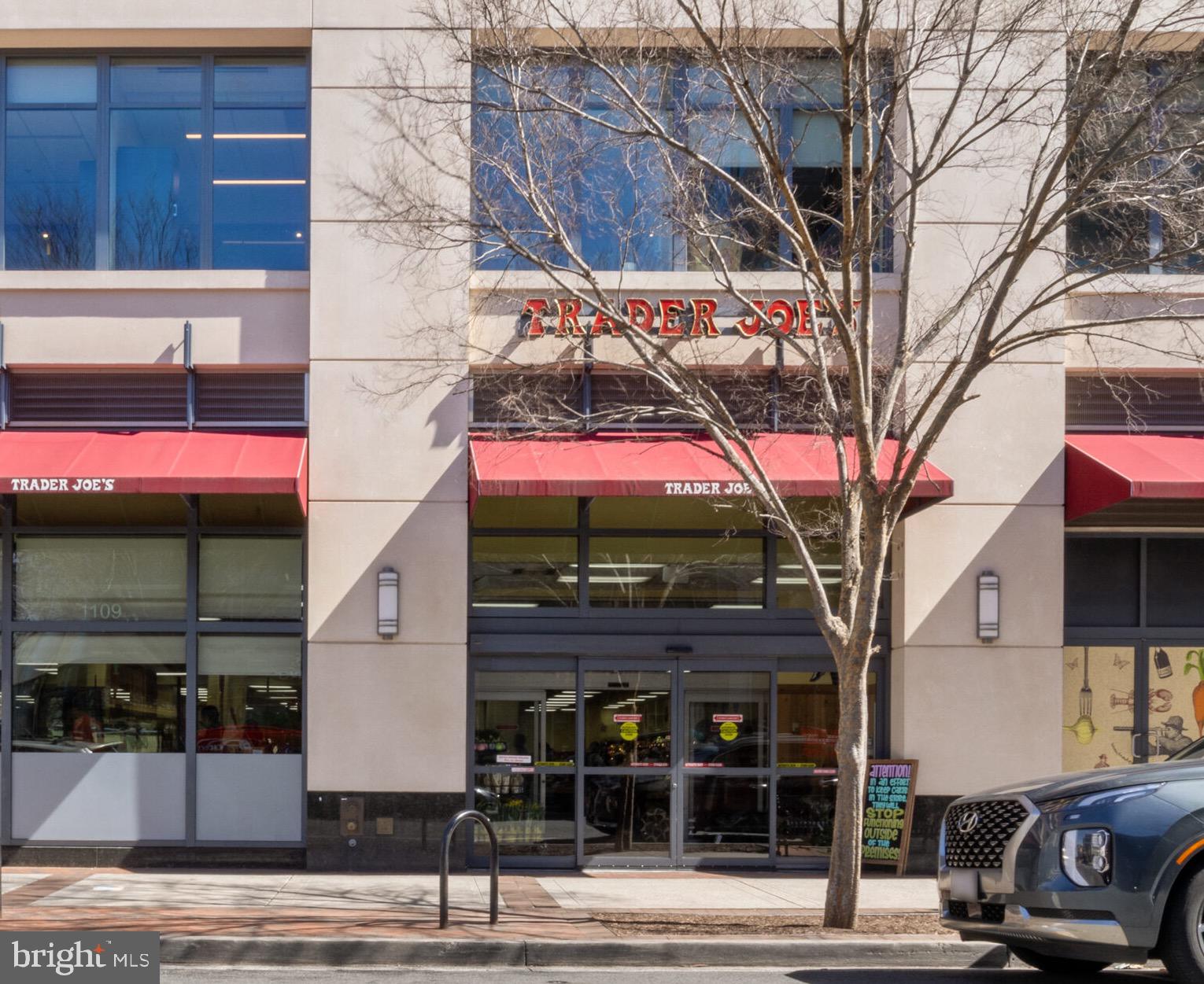 STATION SQUARE - Residential Lease