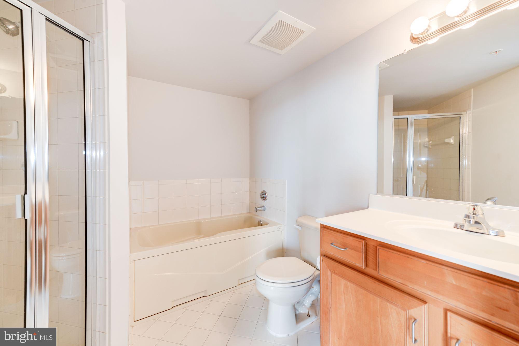 STATION SQUARE - Residential Lease