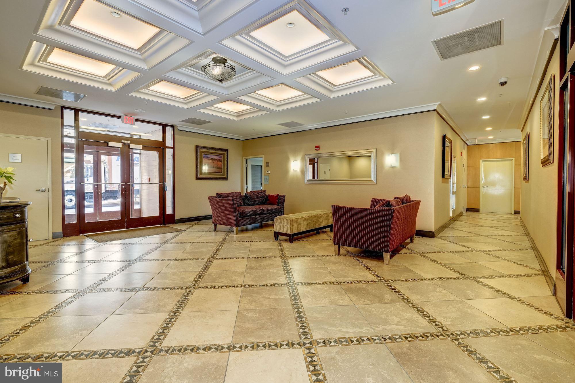 STATION SQUARE - Residential Lease