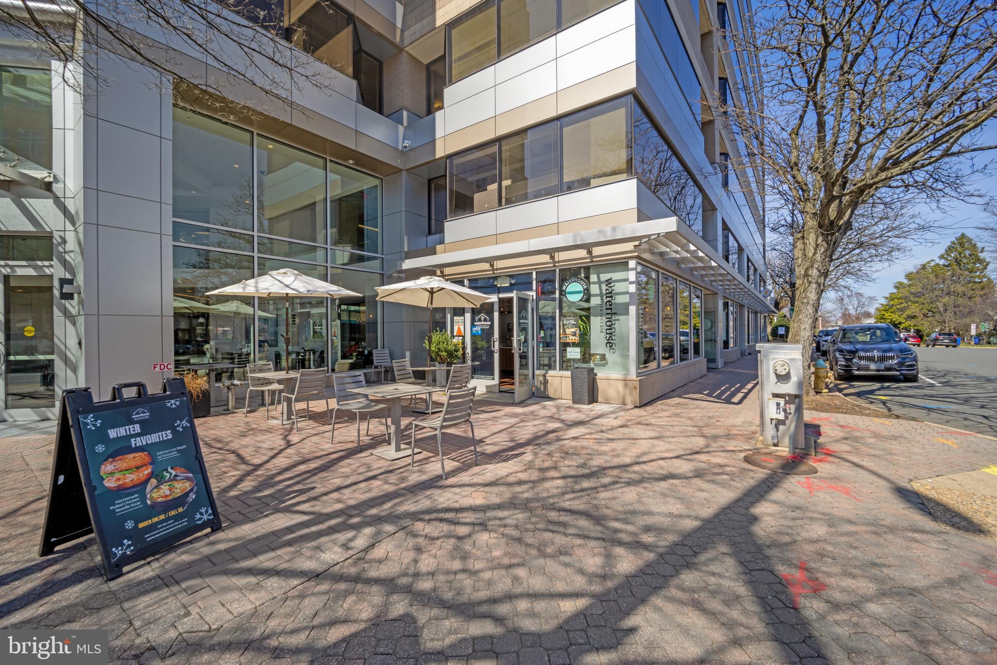 STATION SQUARE - Residential Lease