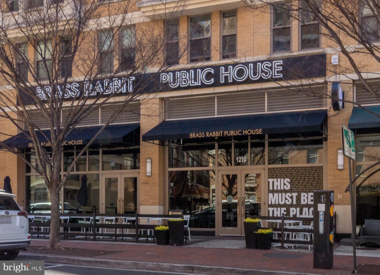 STATION SQUARE - Residential Lease