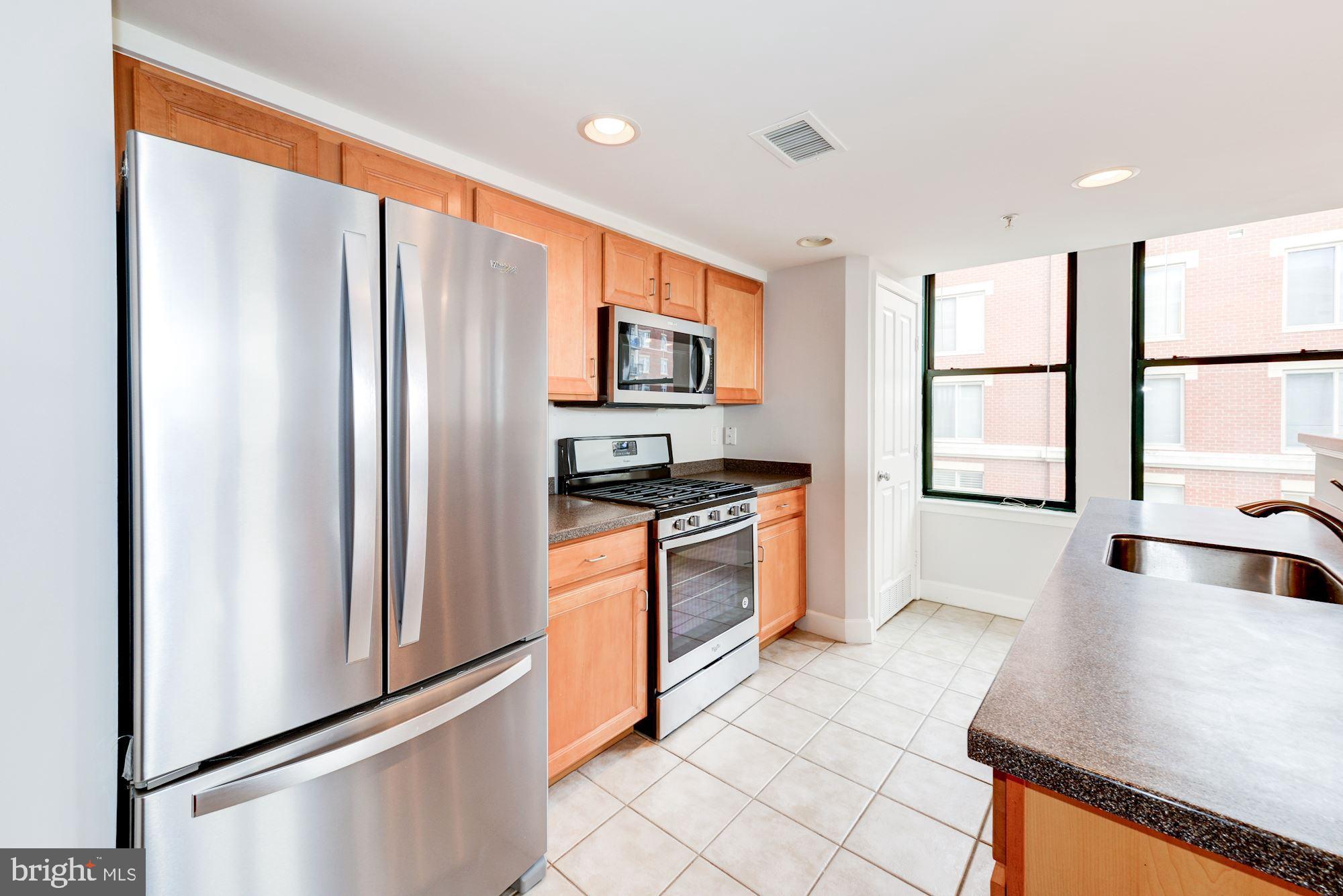 STATION SQUARE - Residential Lease