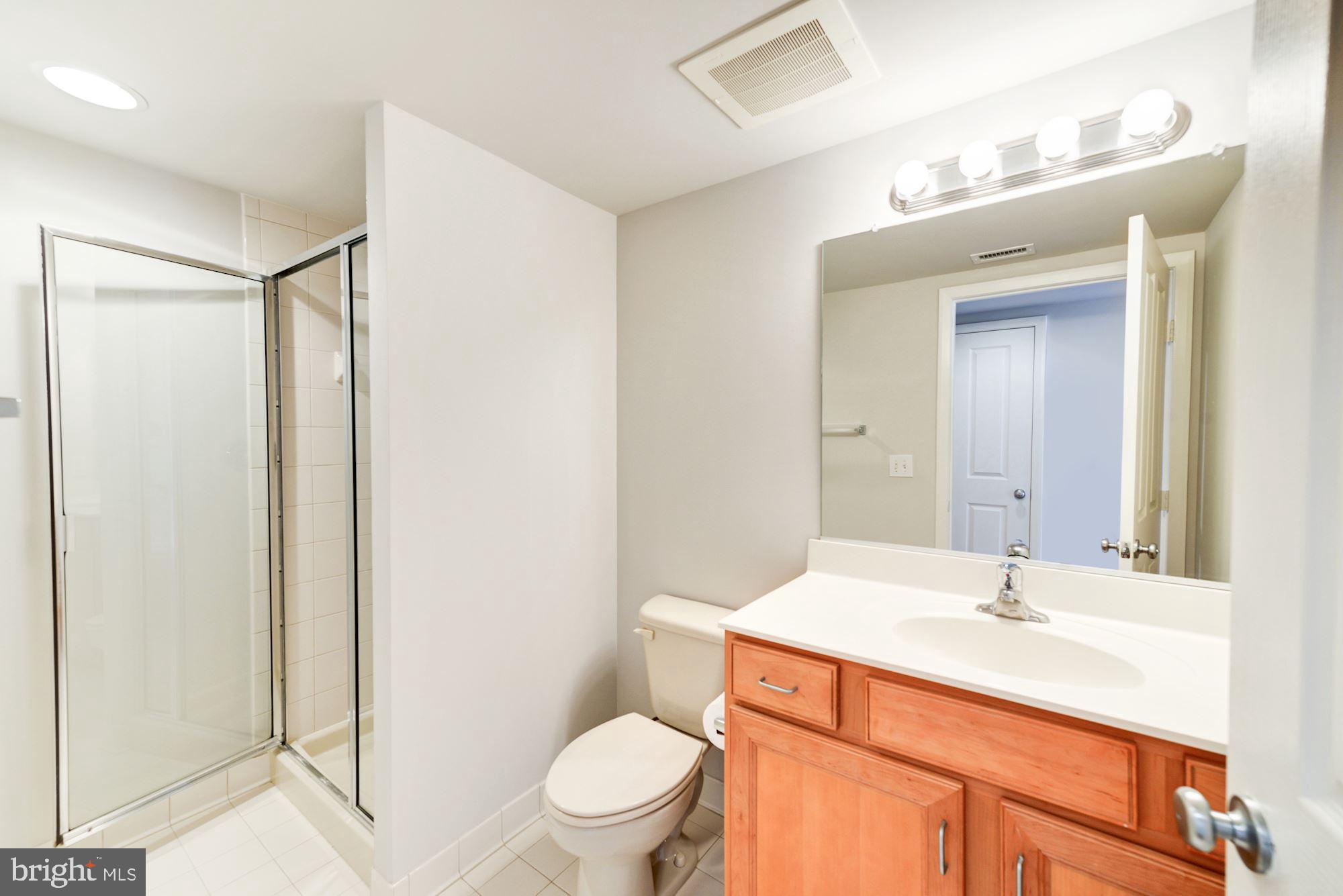 STATION SQUARE - Residential Lease