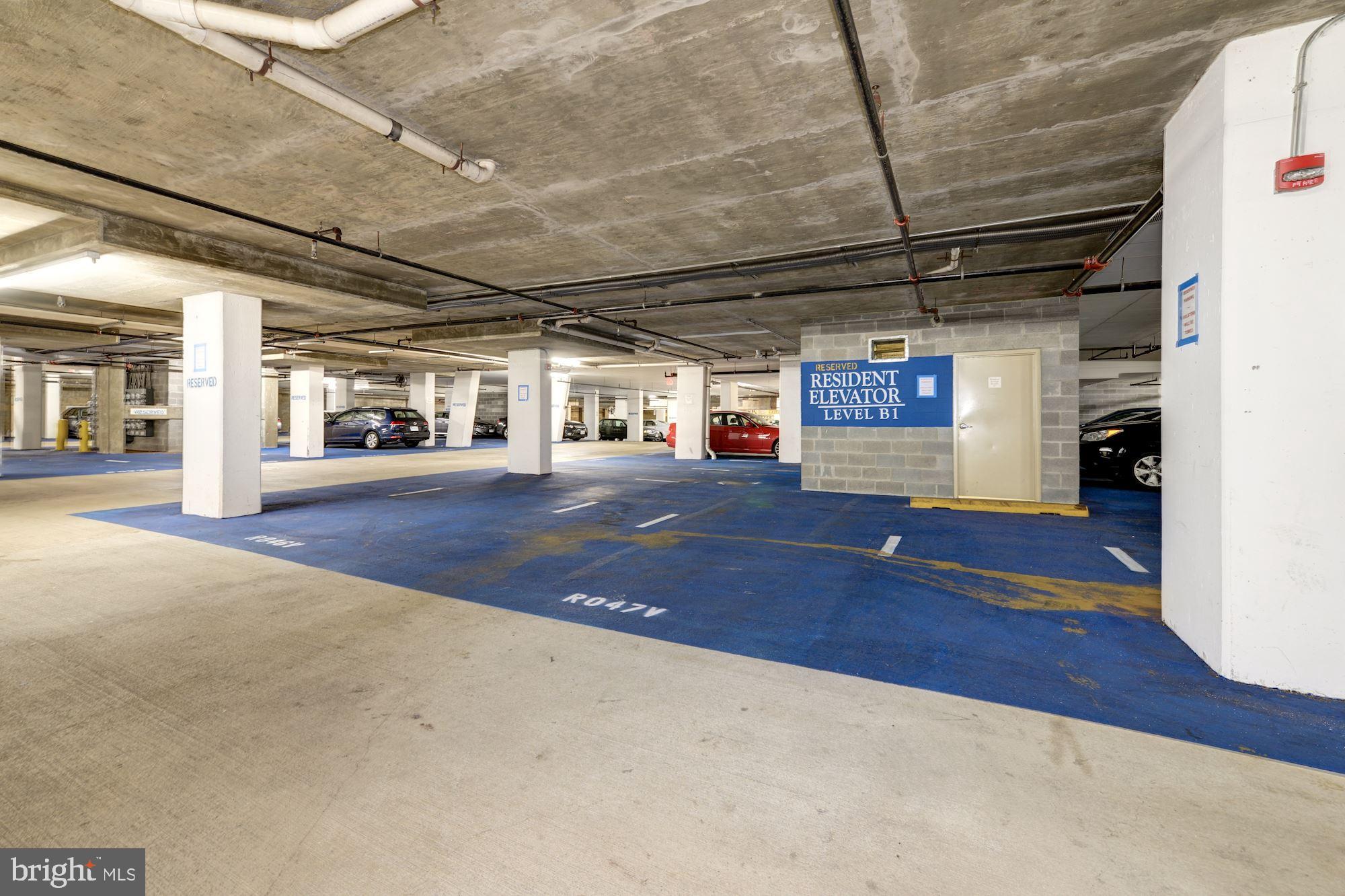 STATION SQUARE - Residential Lease